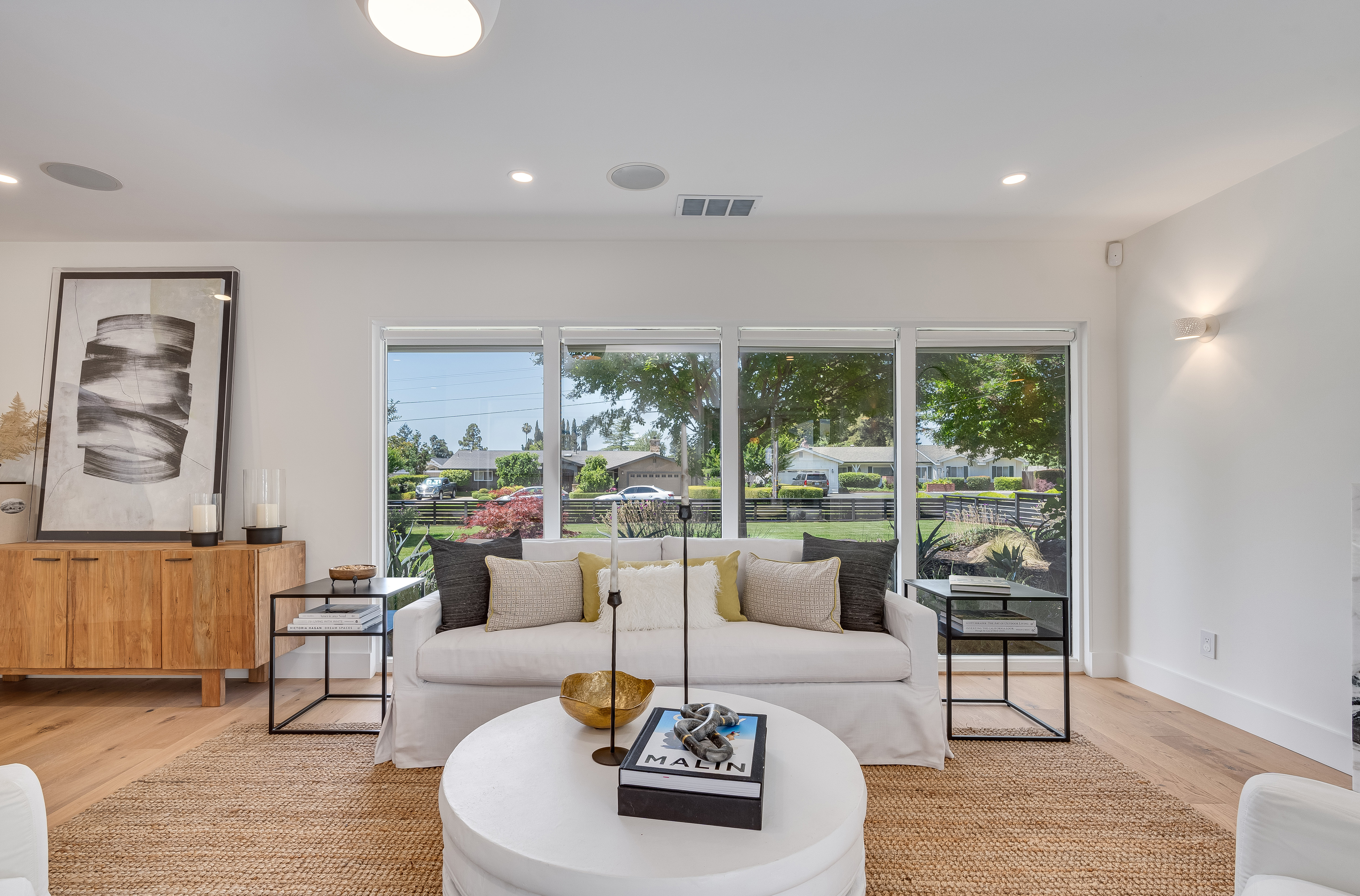 1060 Lorraine Drive