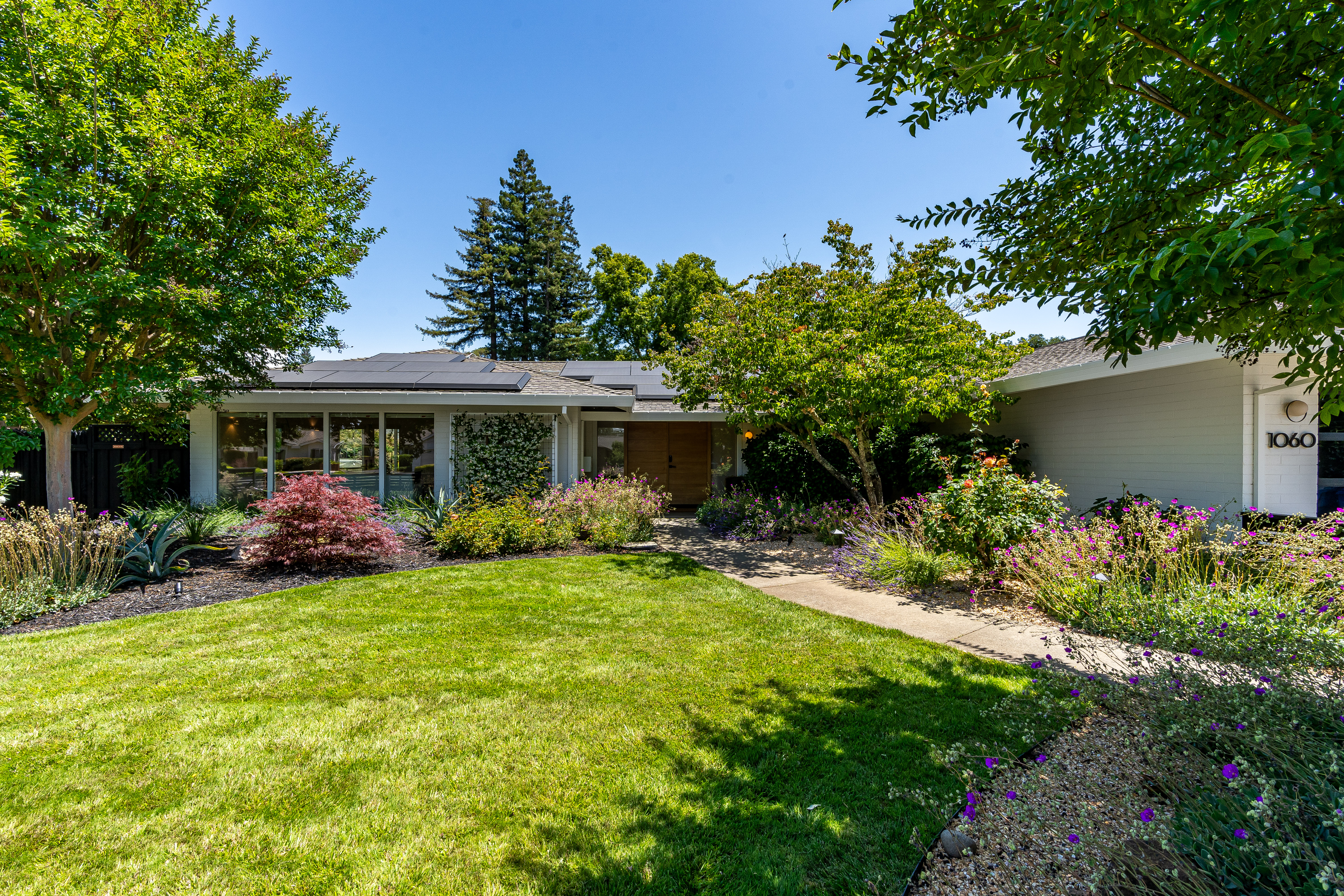 1060 Lorraine Drive