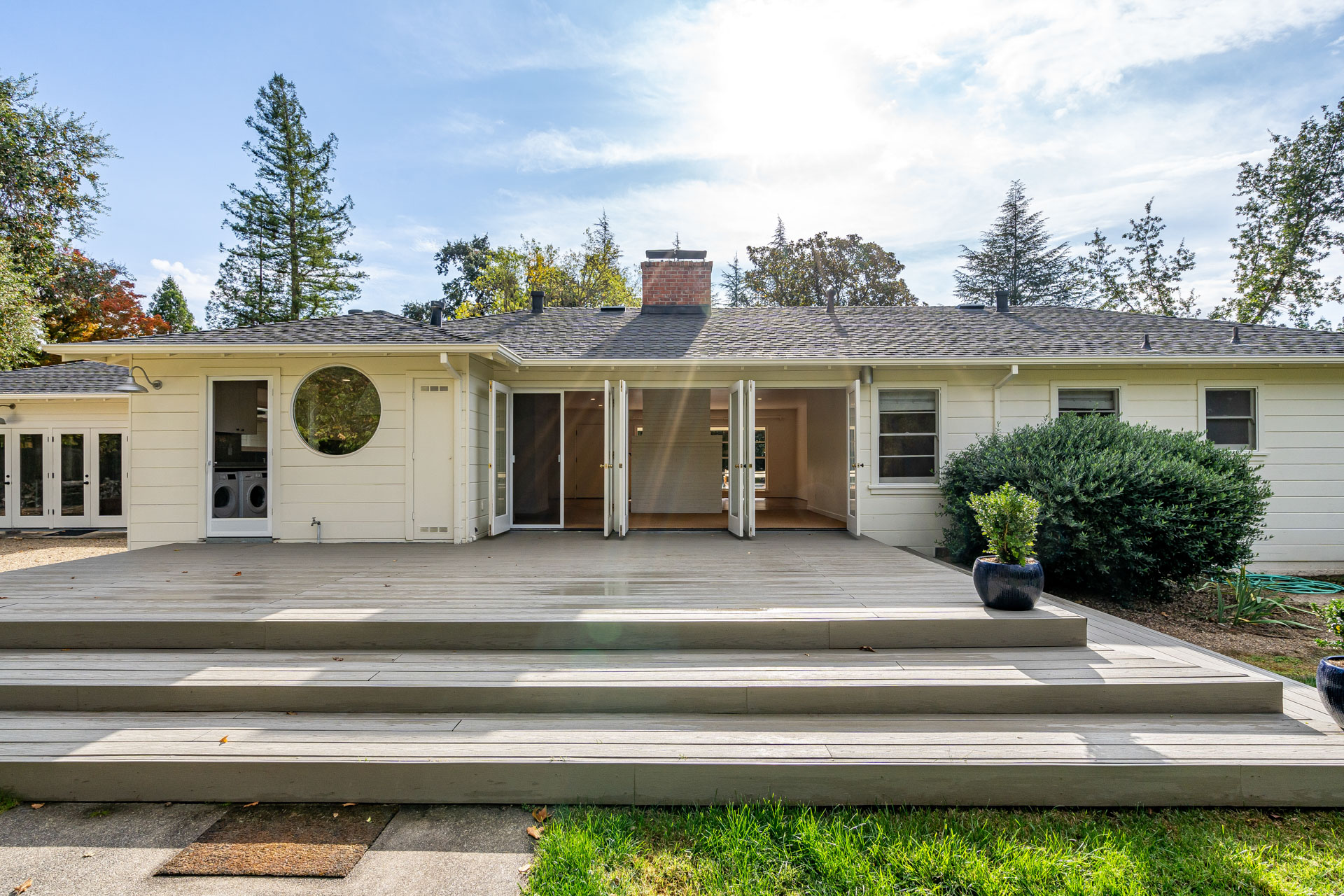 1094 Rose Drive
