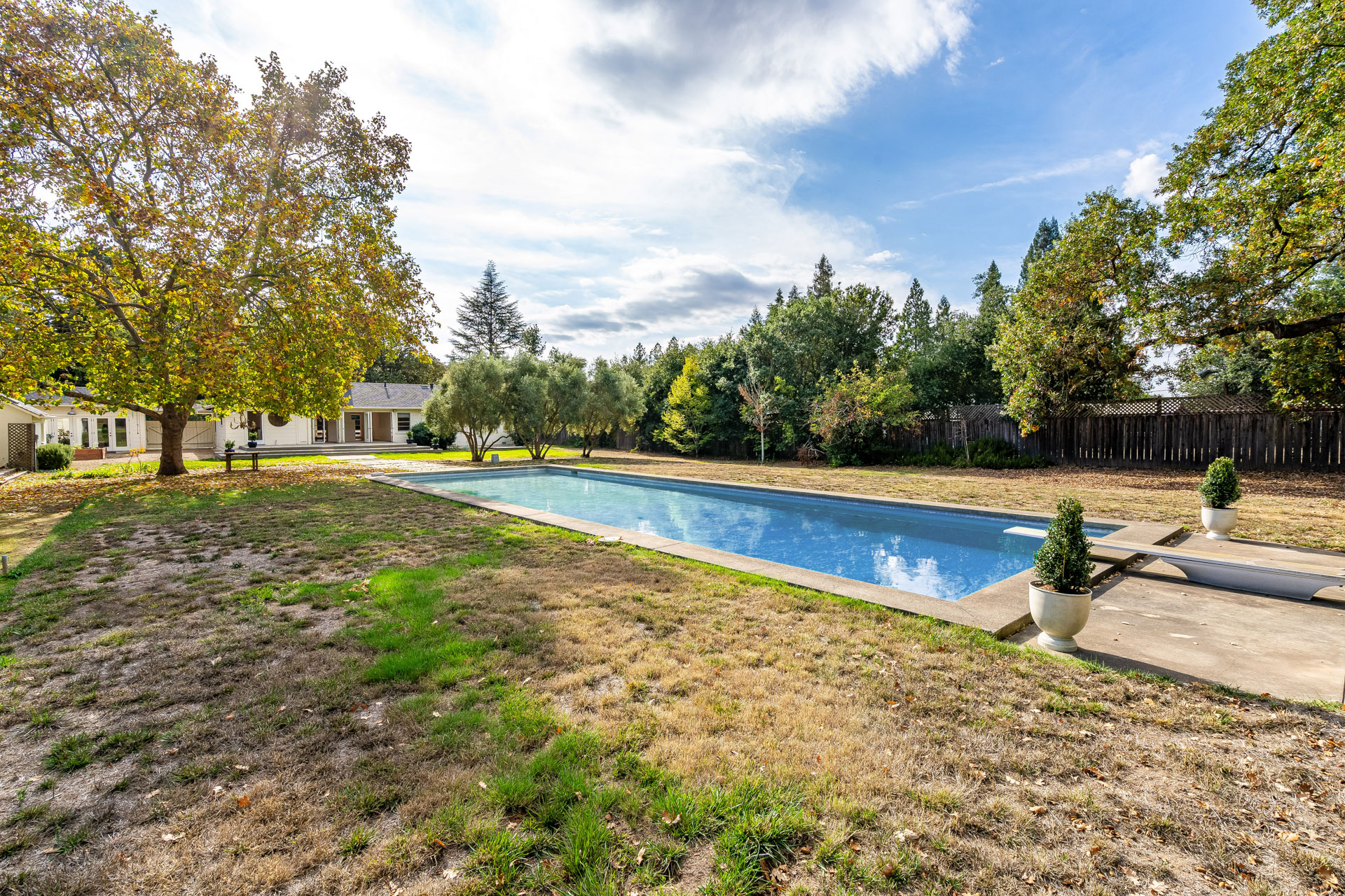 1094 Rose Drive