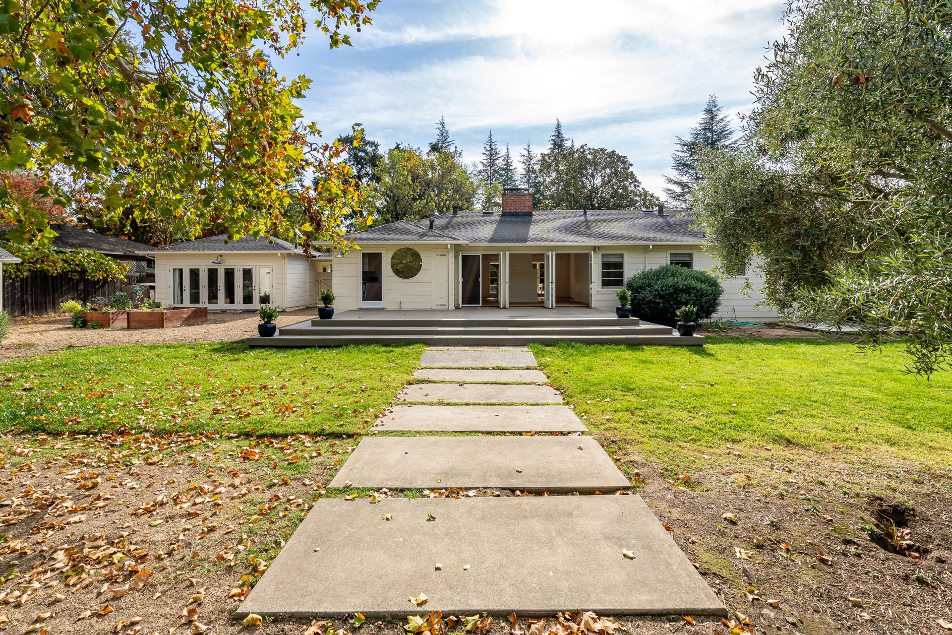 1094 Rose Drive