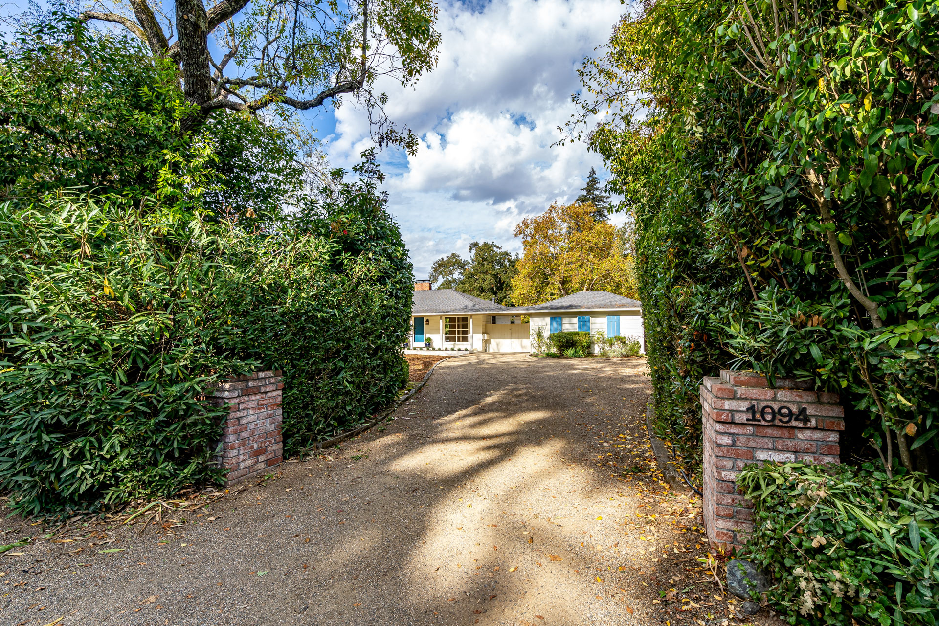 1094 Rose Drive
