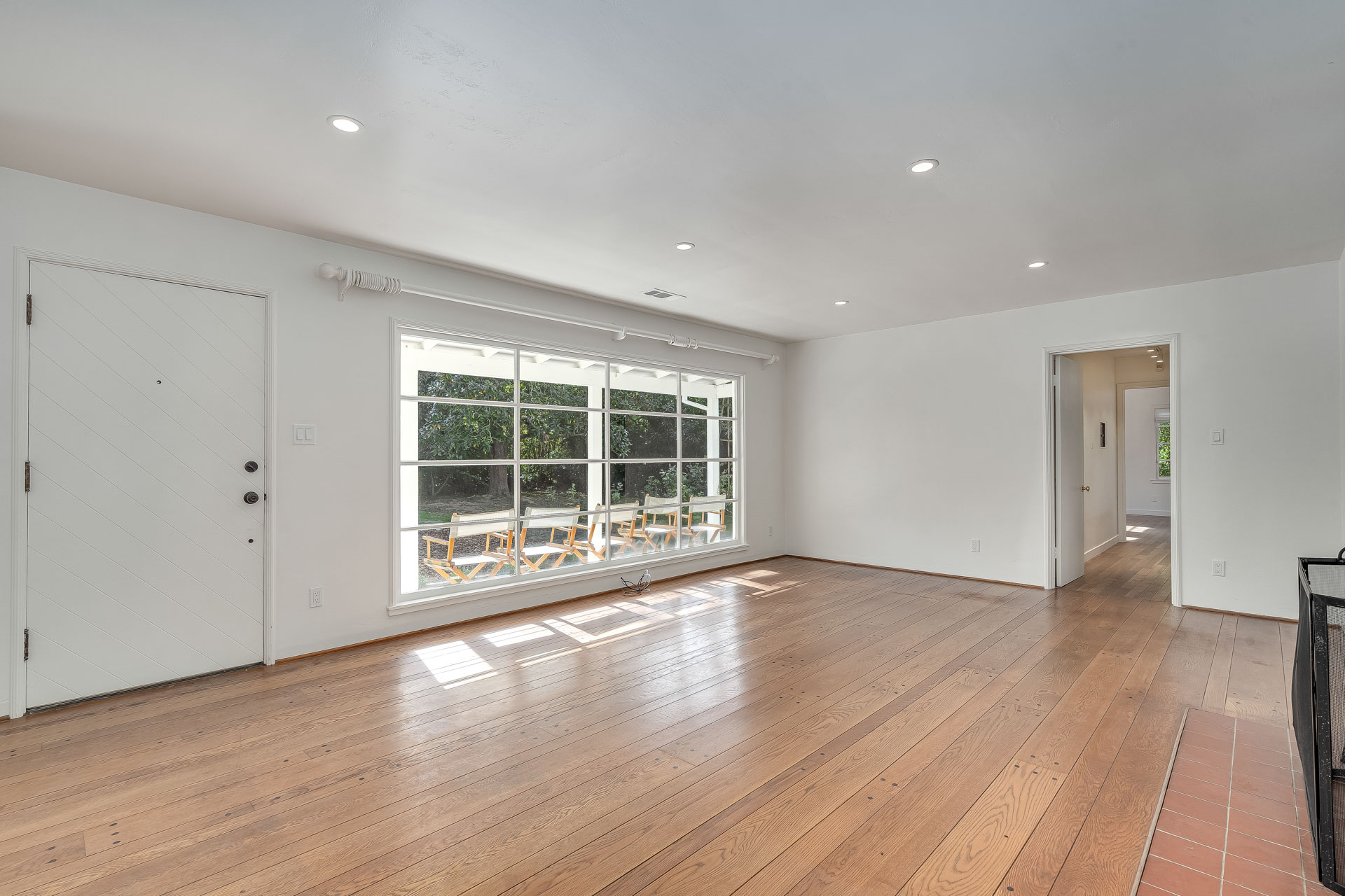 1094 Rose Drive