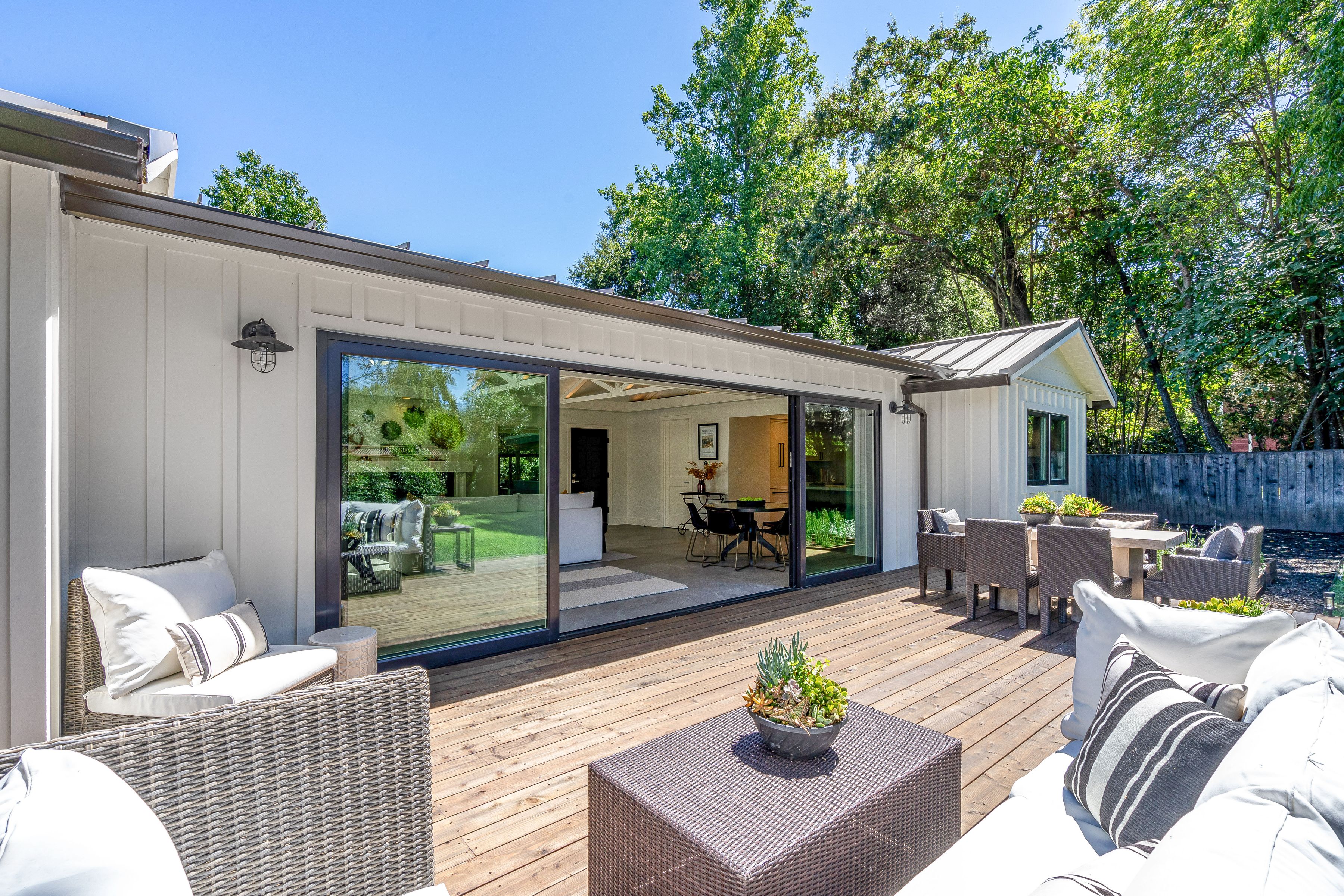 270 Pratt Avenue