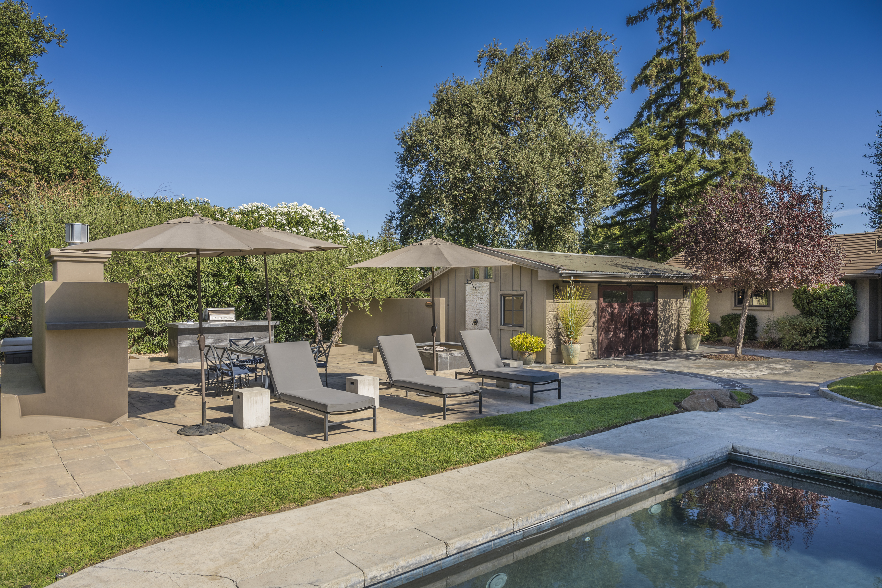 1321 Davis Lane