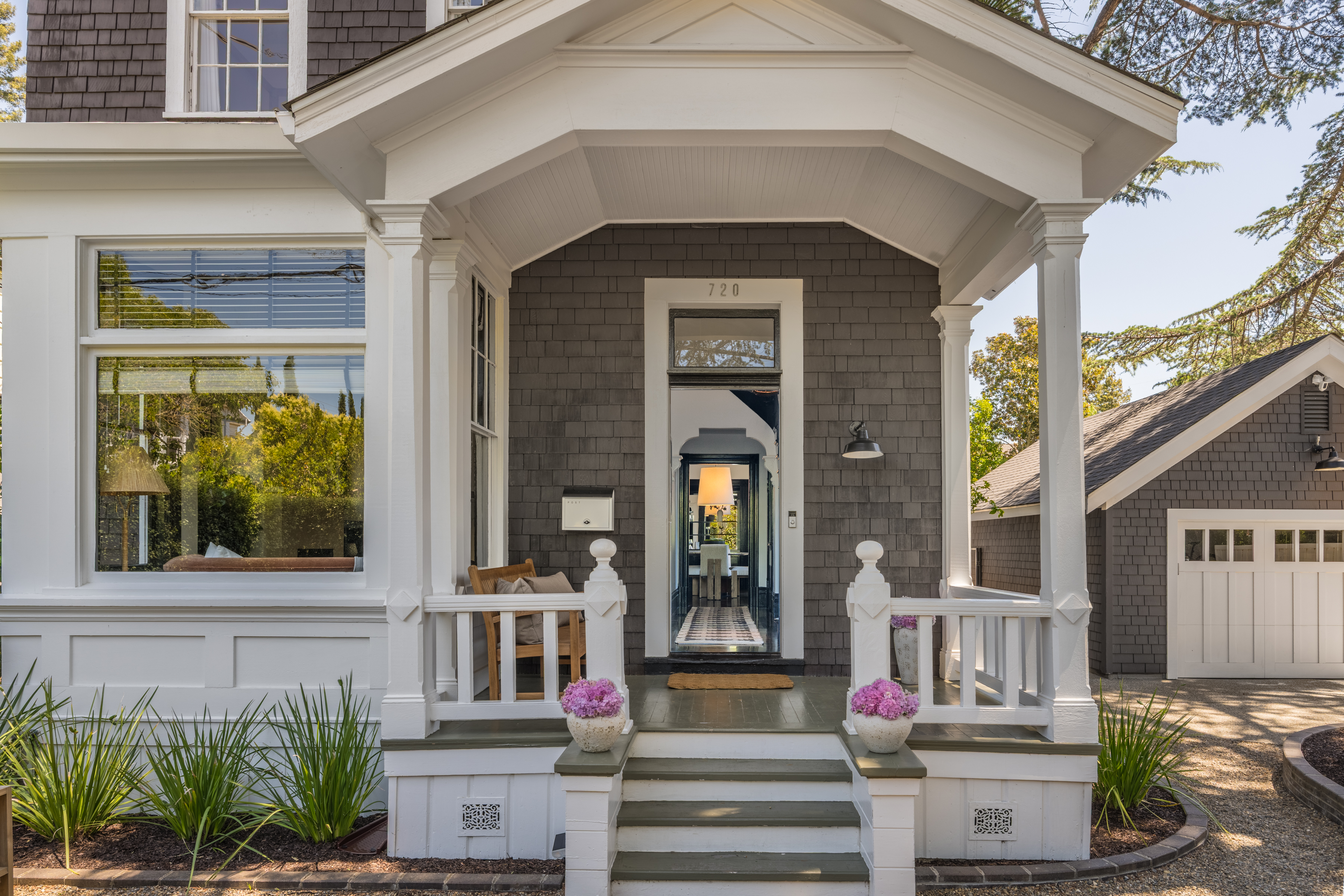 720 Seminary Street 