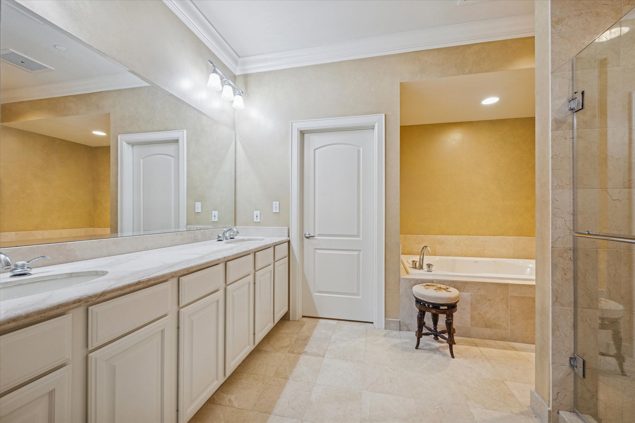 511 S Post Oak Lane #3D