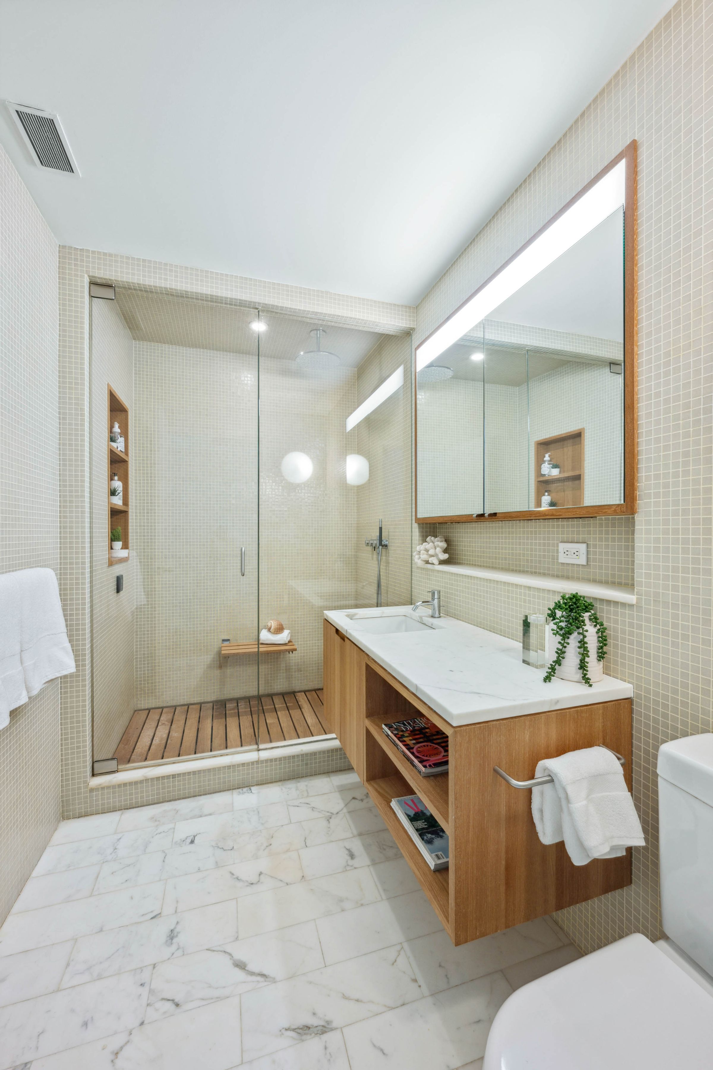 456 West 19th Street 4/5E