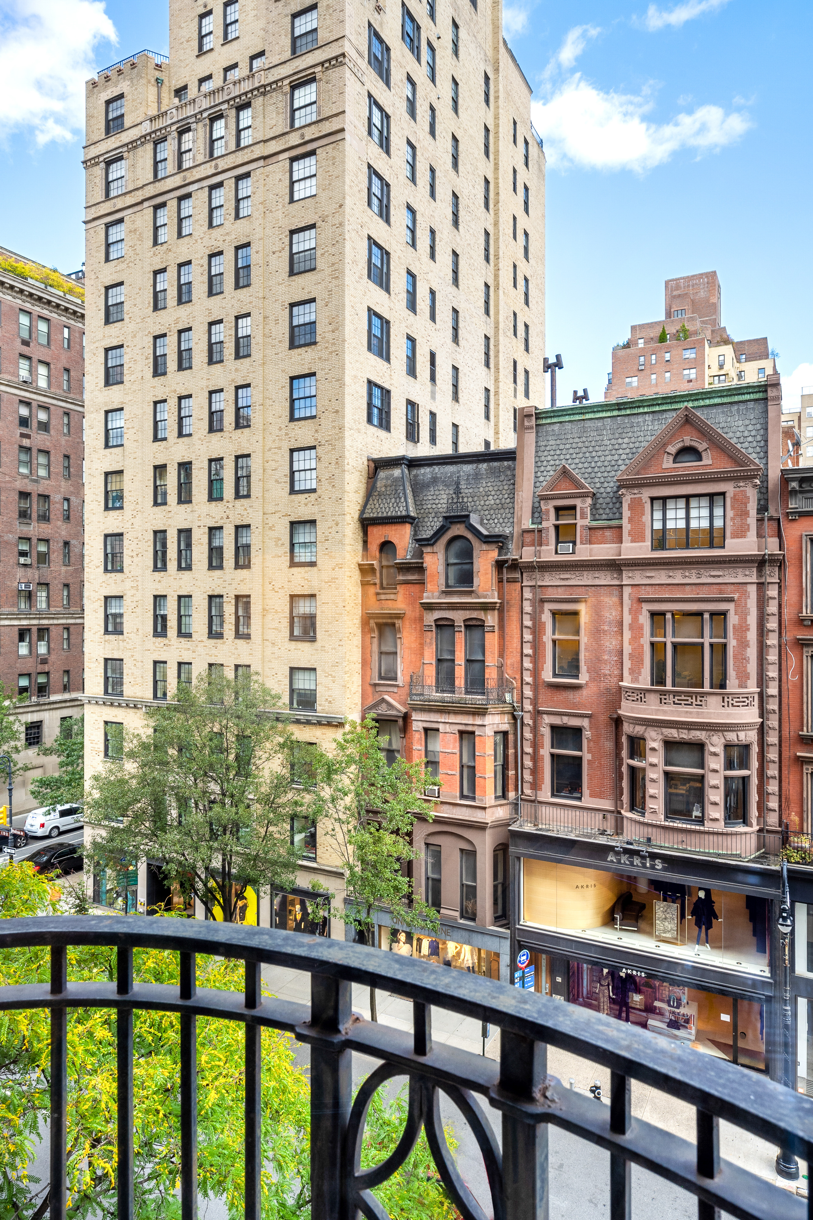 15 East 69th Street 5B