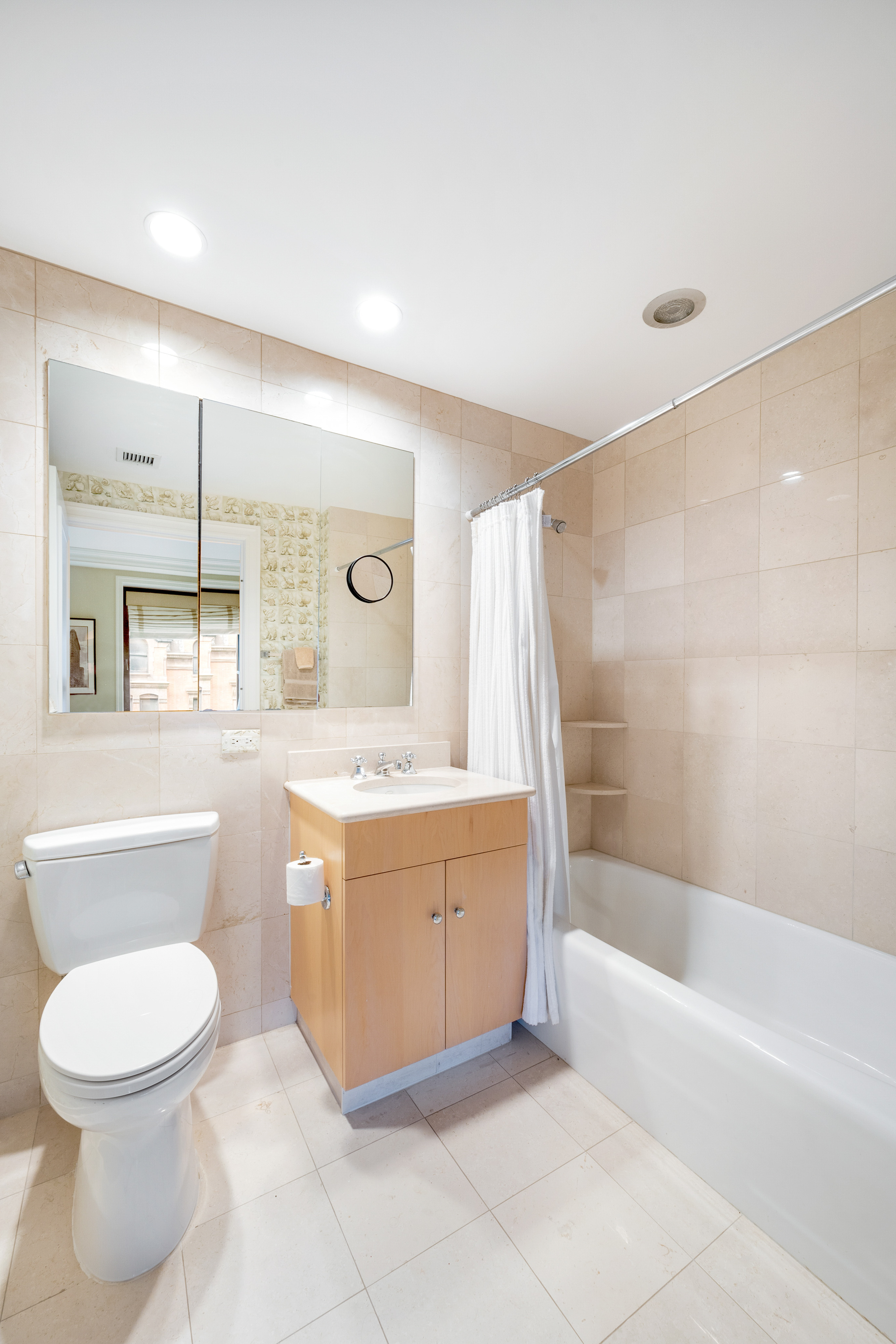 15 East 69th Street 5B