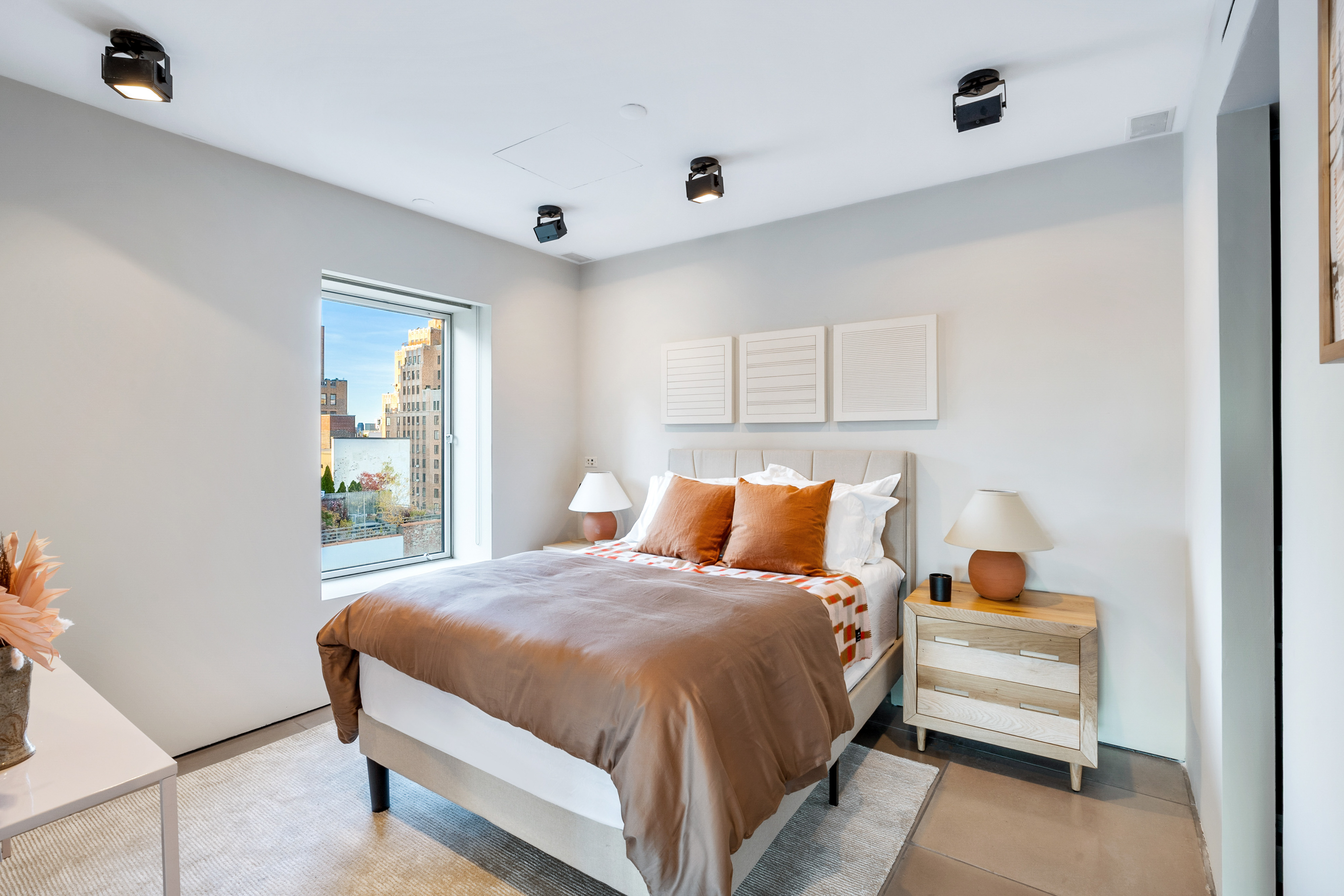 147 West 15th Street PH9S