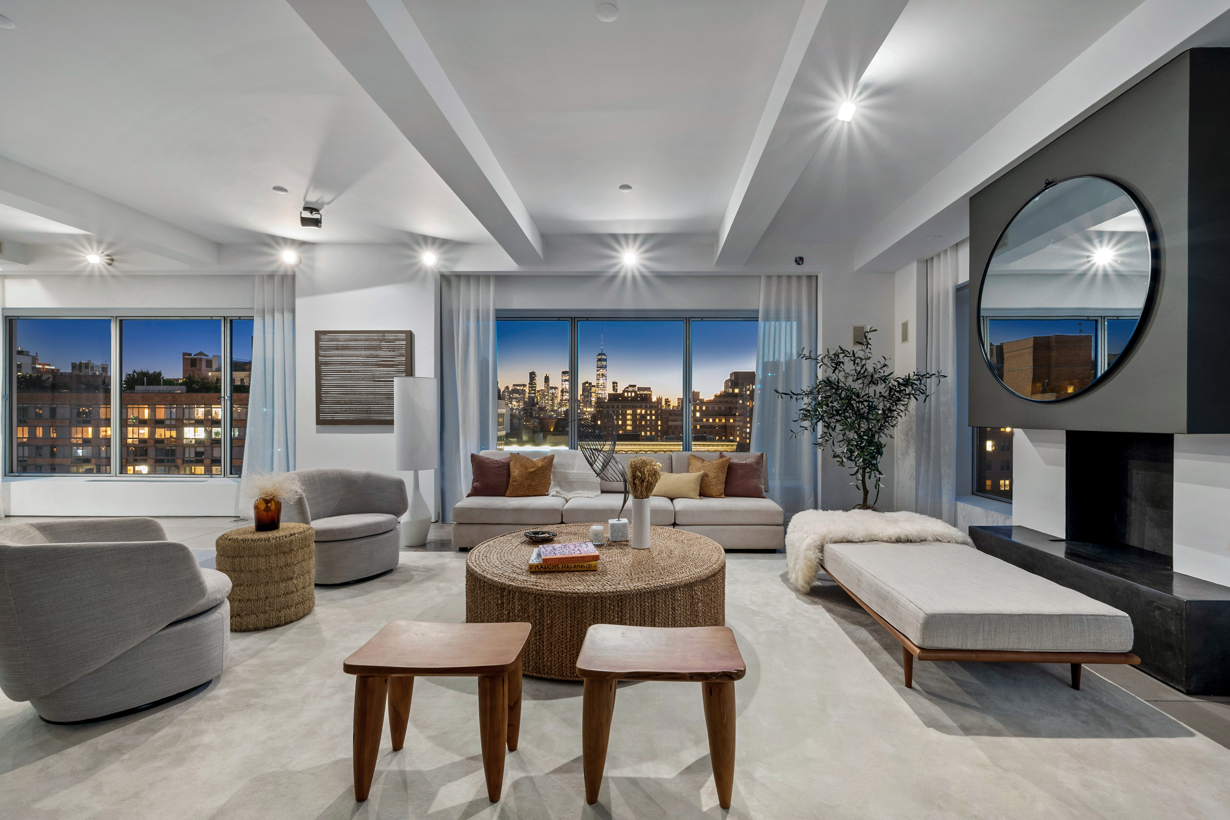 147 West 15th Street PH9S