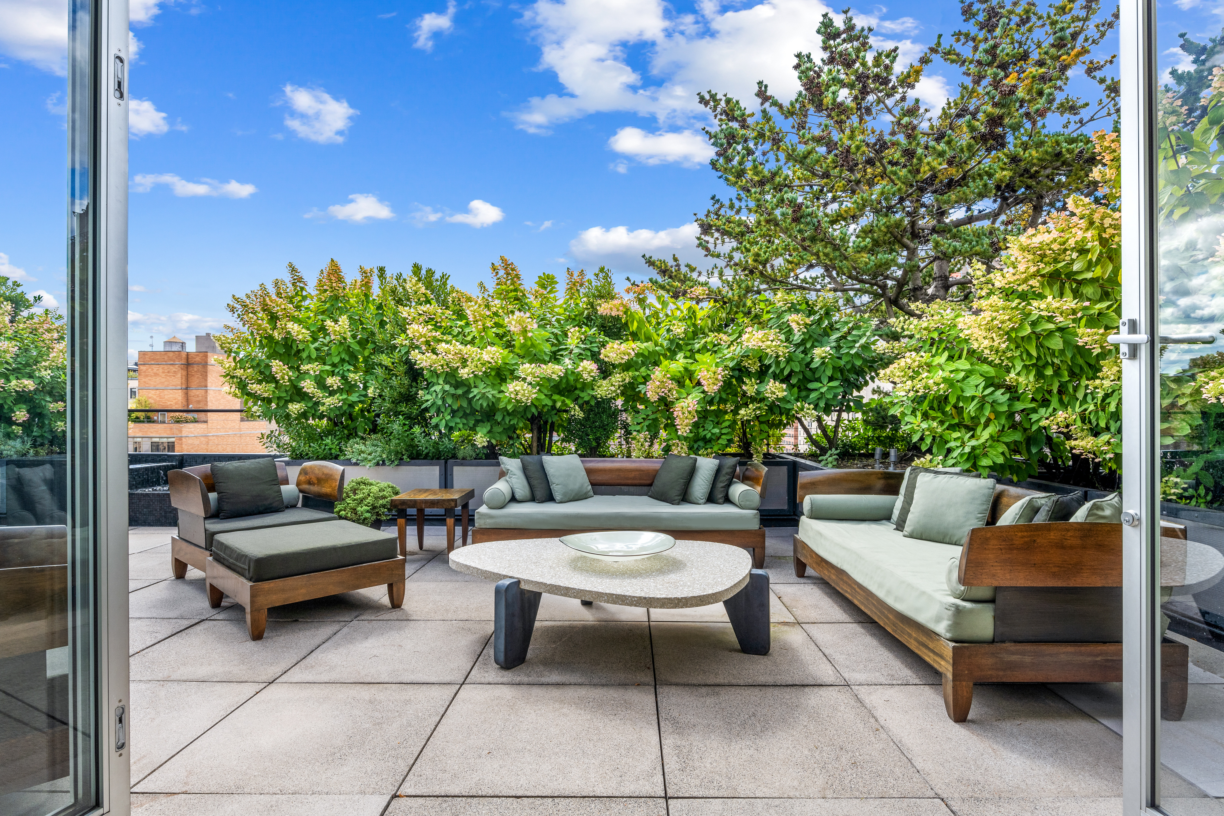 147 West 15th Street PH9S