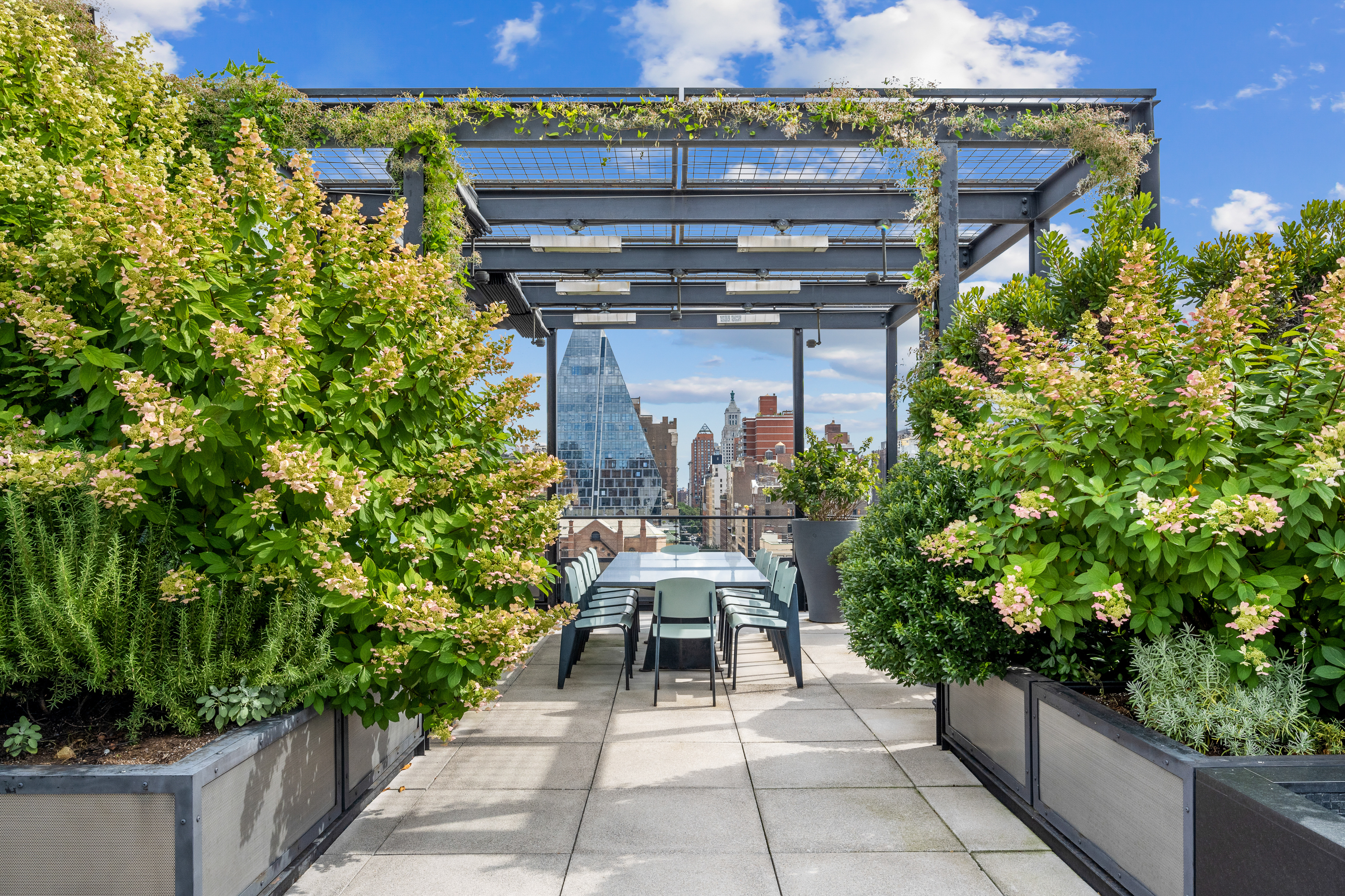 147 West 15th Street PH9S