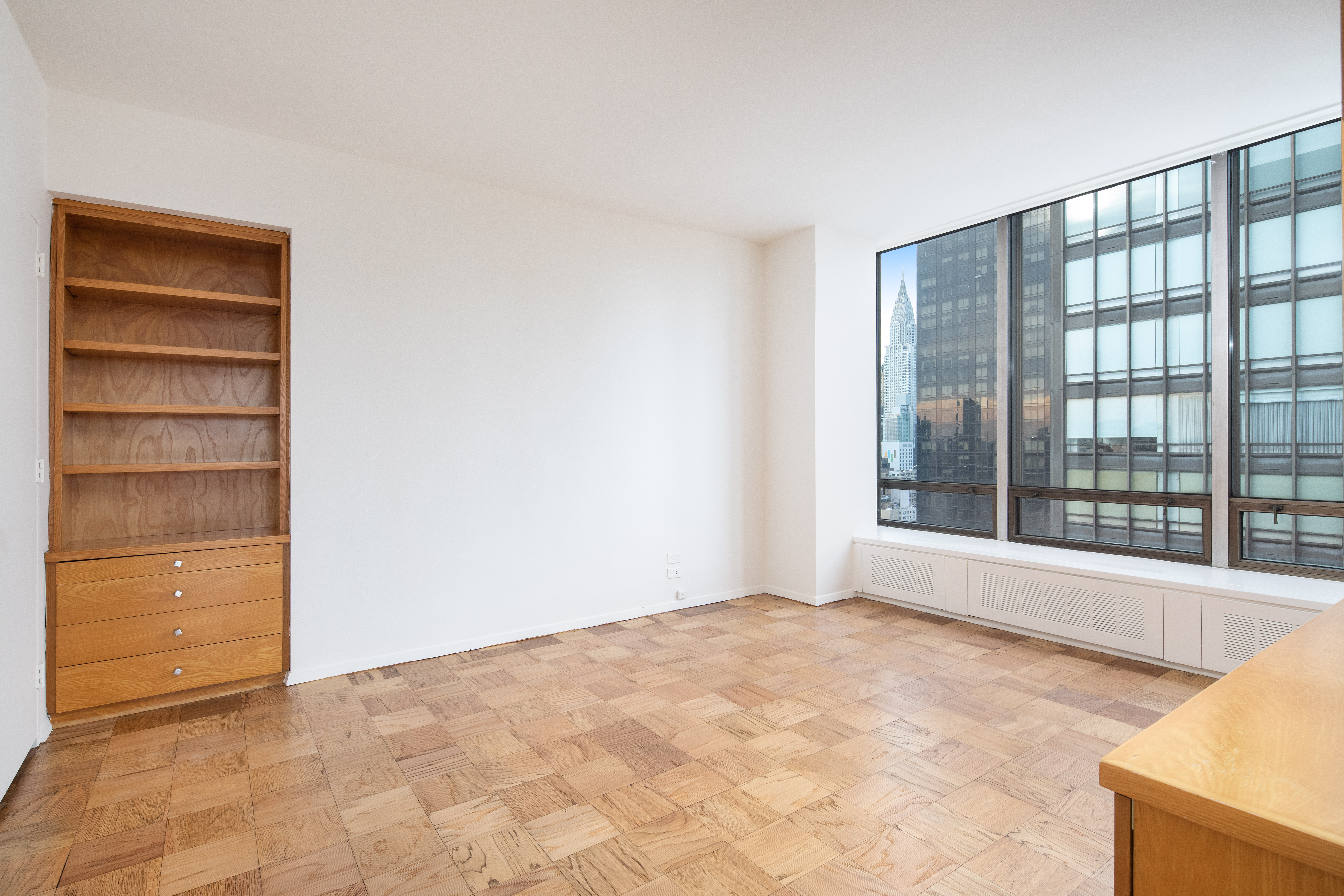 870 United Nations Plaza 34B