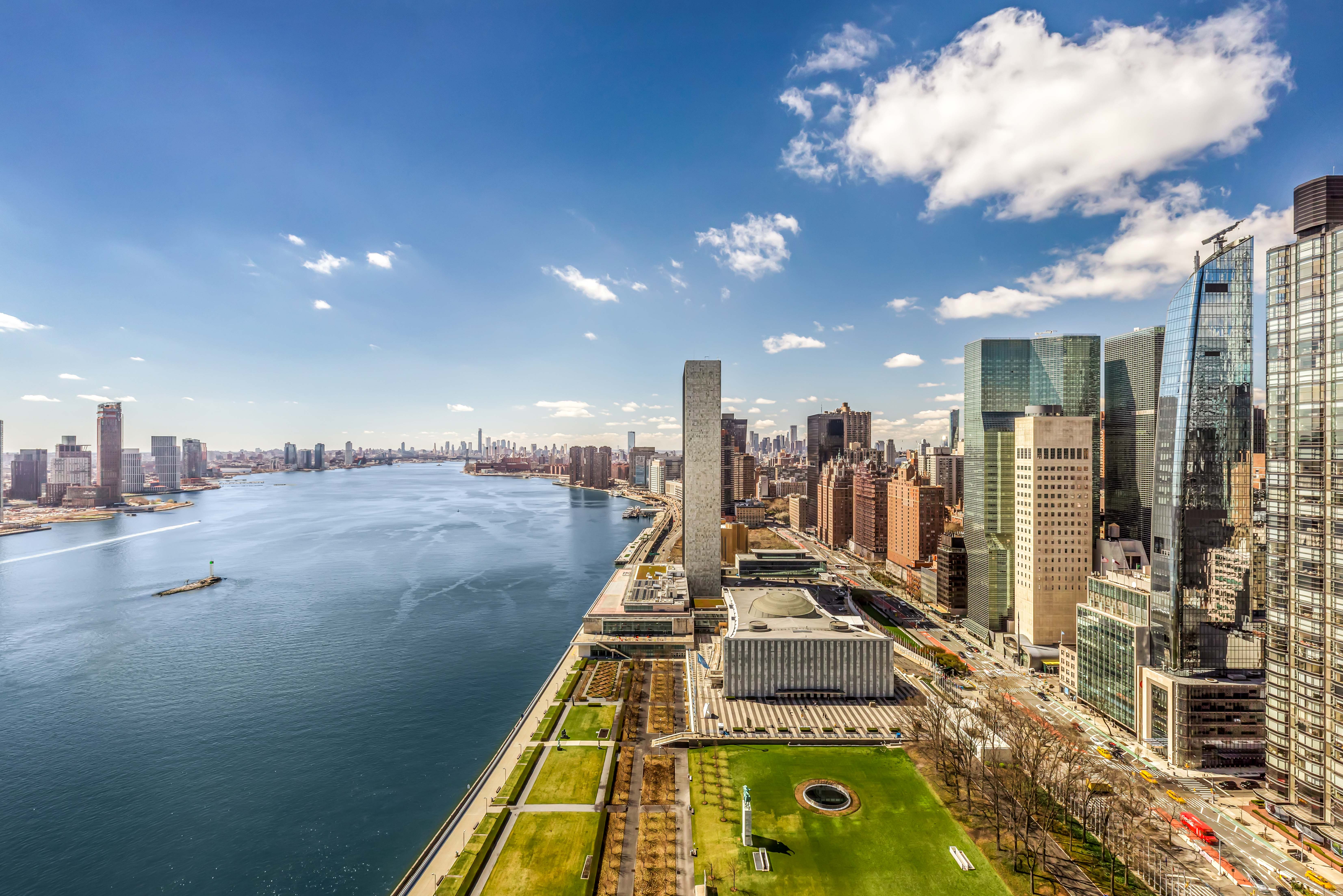 870 United Nations Plaza 35/36E