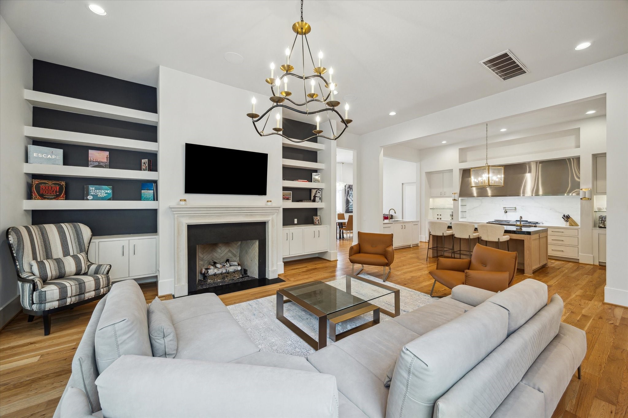 22 E Shady Lane E