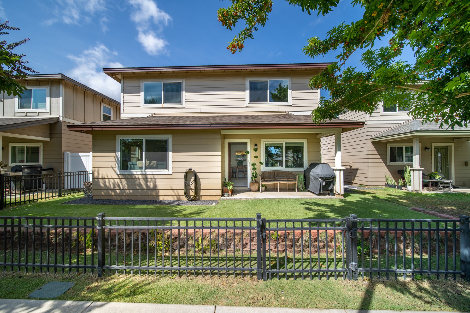 207 Alake Street