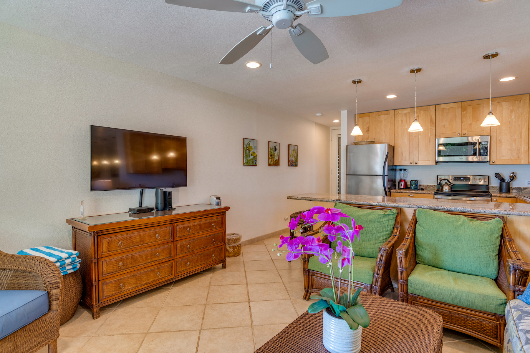 Hale Kai 3695 Lower Honoapiilani Rd, #102