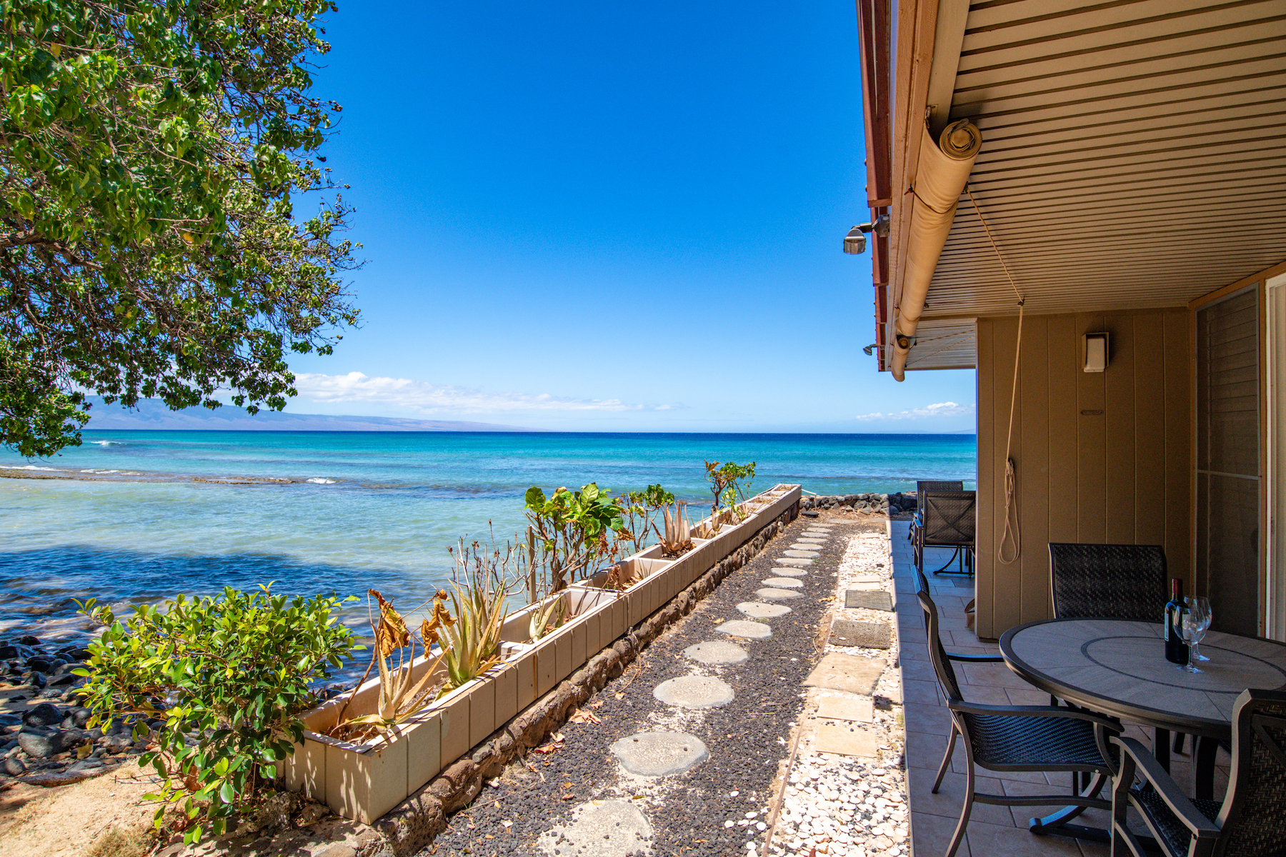 Hale Kai 3695 Lower Honoapiilani Rd, #102