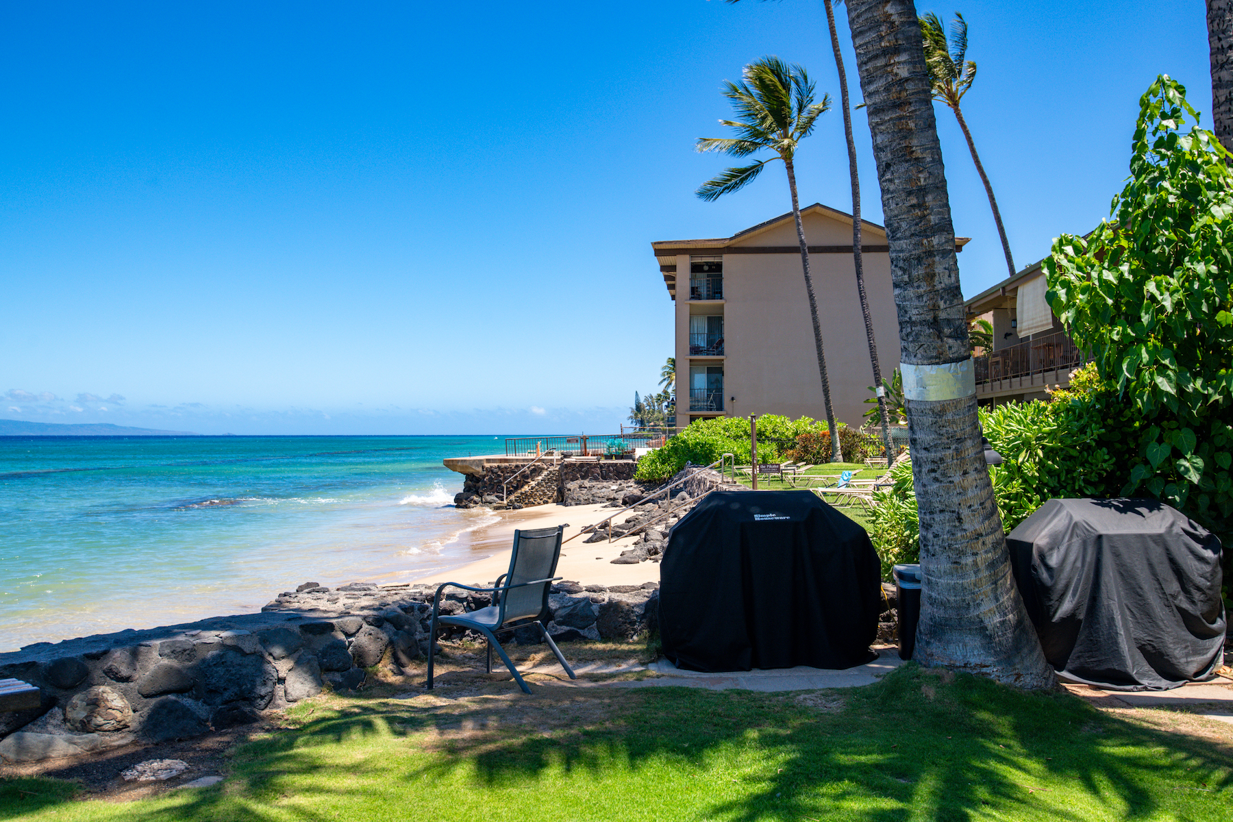 Hale Kai 3695 Lower Honoapiilani Rd, #102