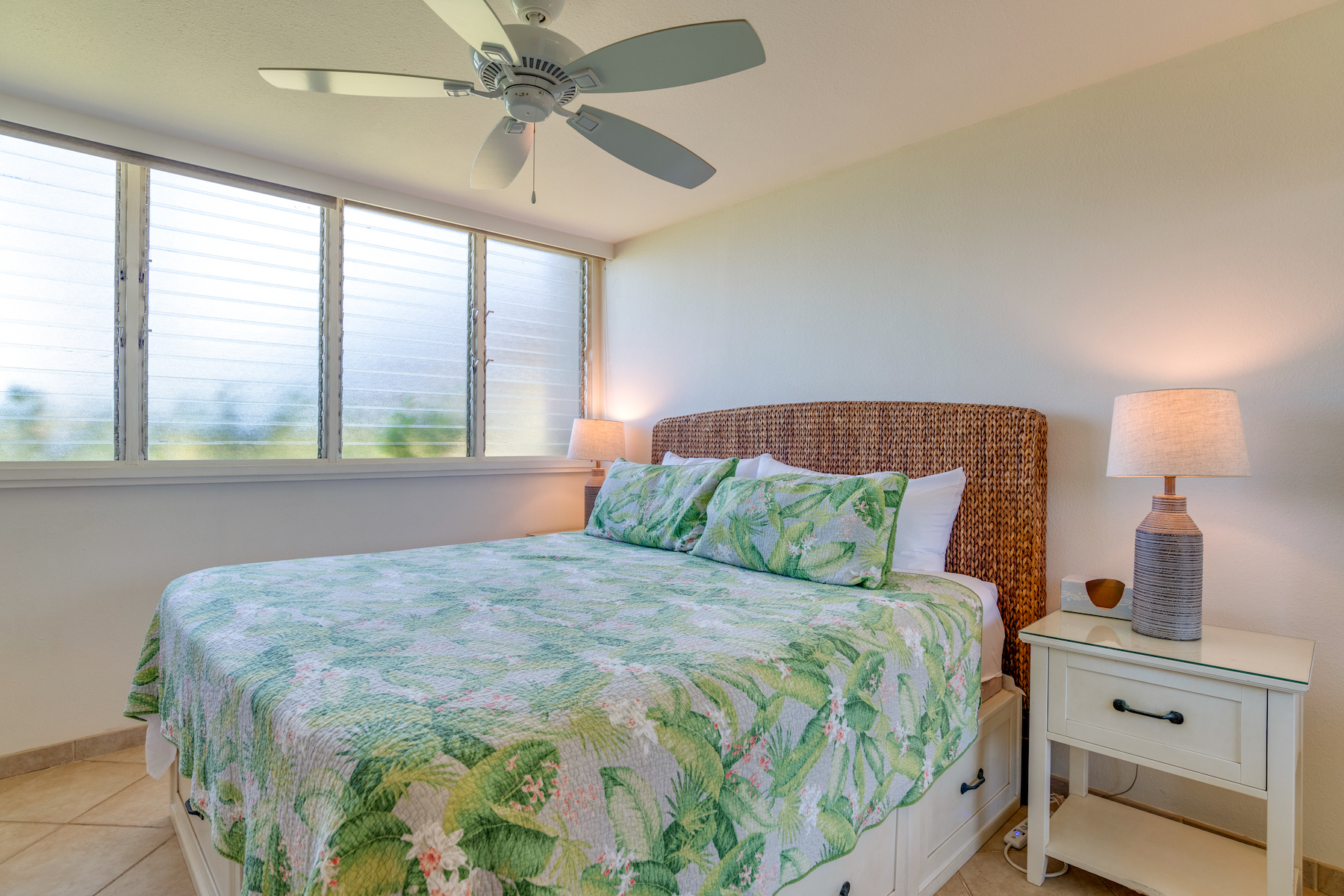 Hale Kai 3695 Lower Honoapiilani Rd, #102