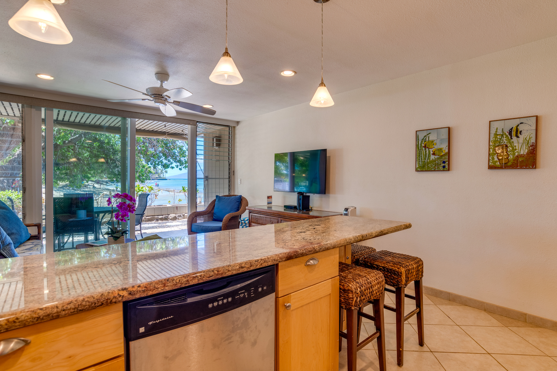 Hale Kai 3695 Lower Honoapiilani Rd, #102