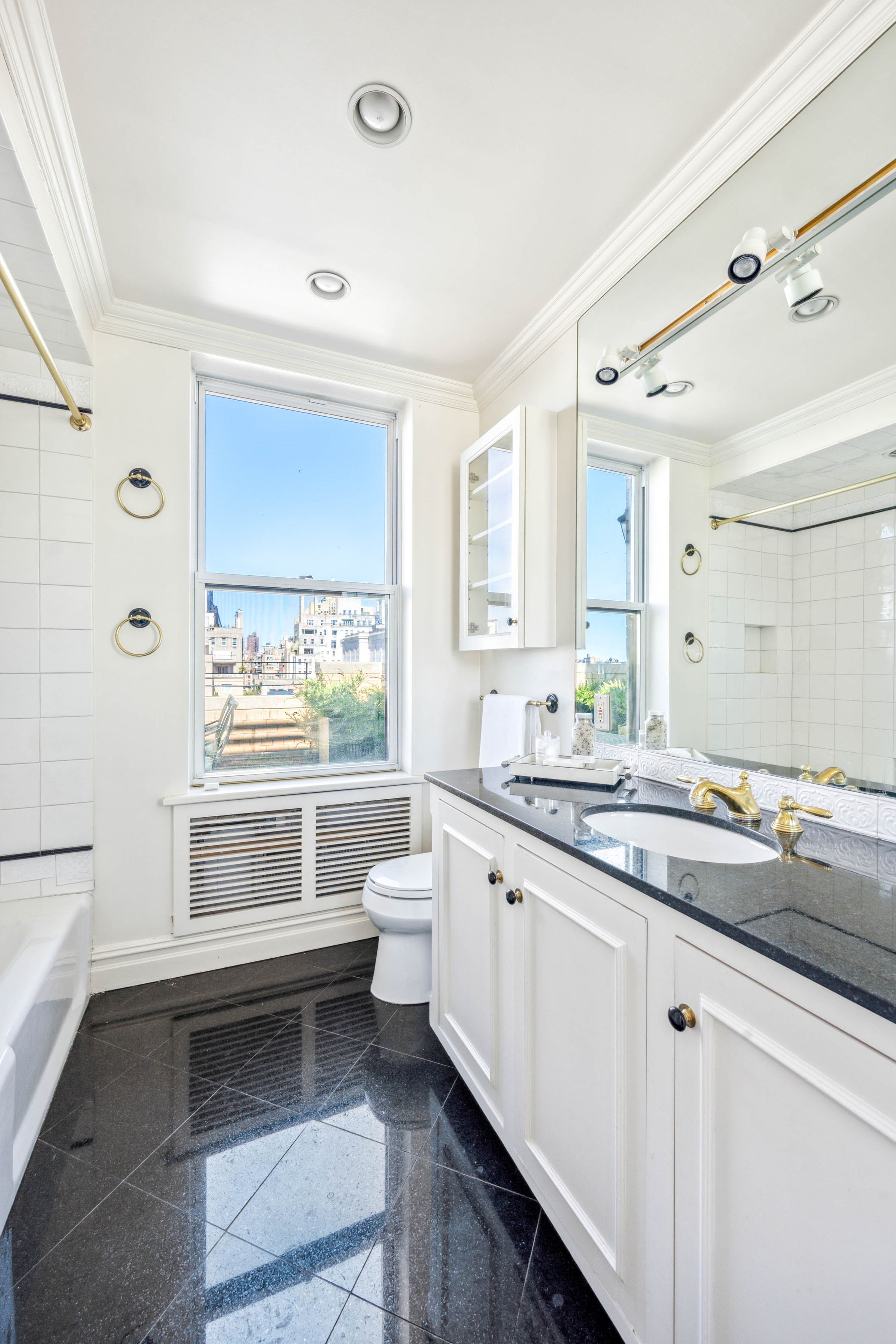 4 East 70th Street PH