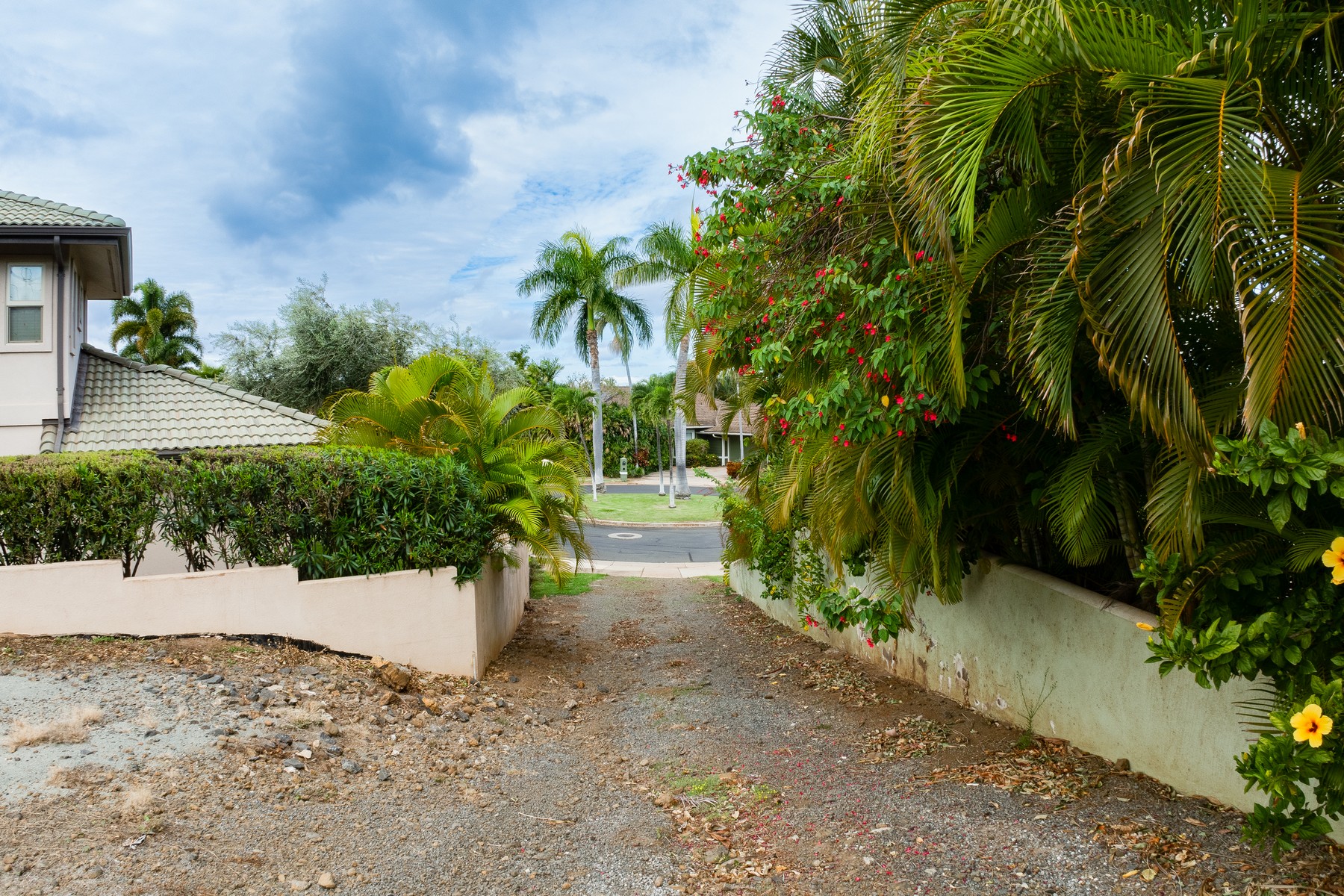389 Kualono Place
