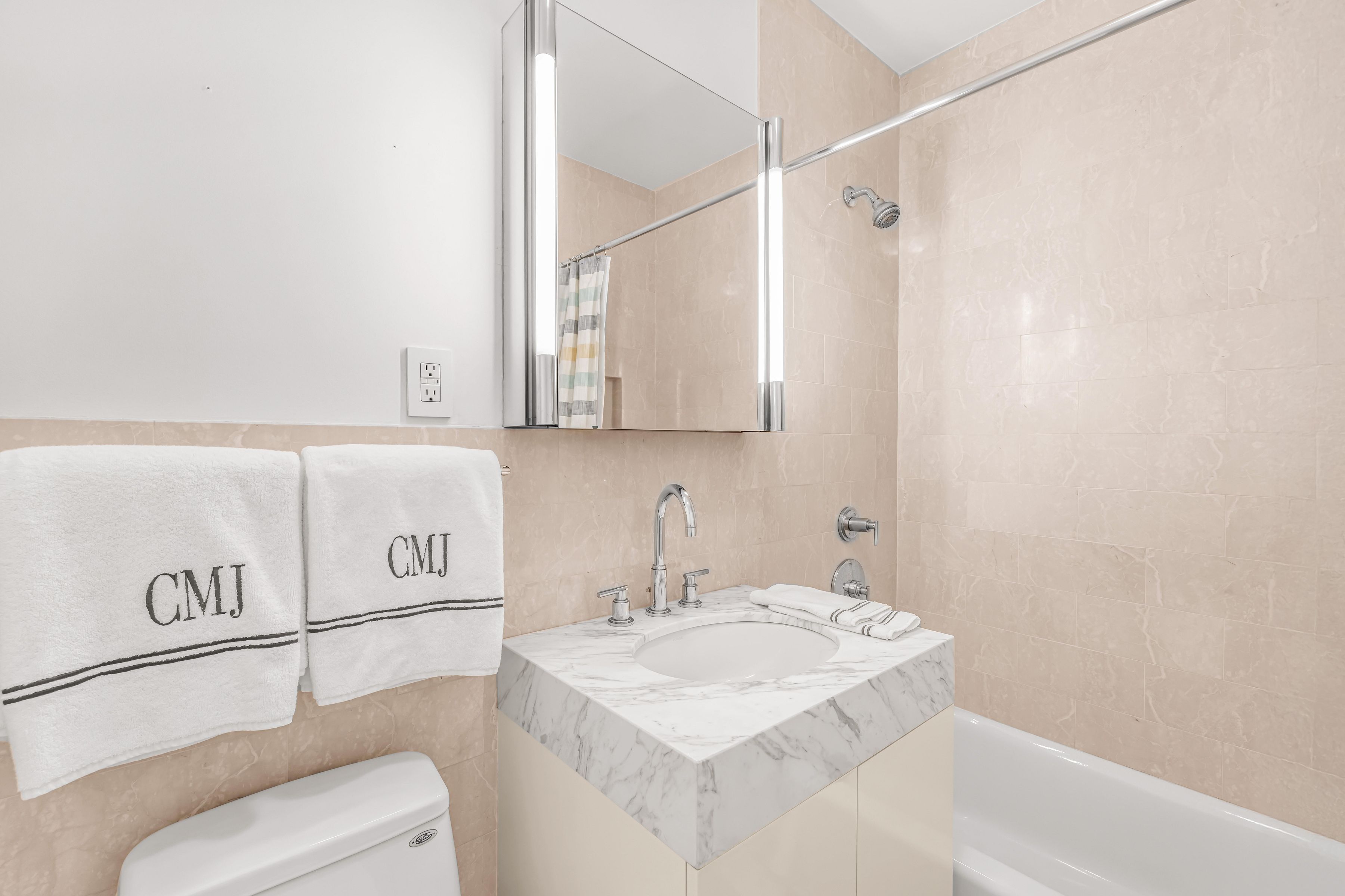 300 East 64th Street 17C