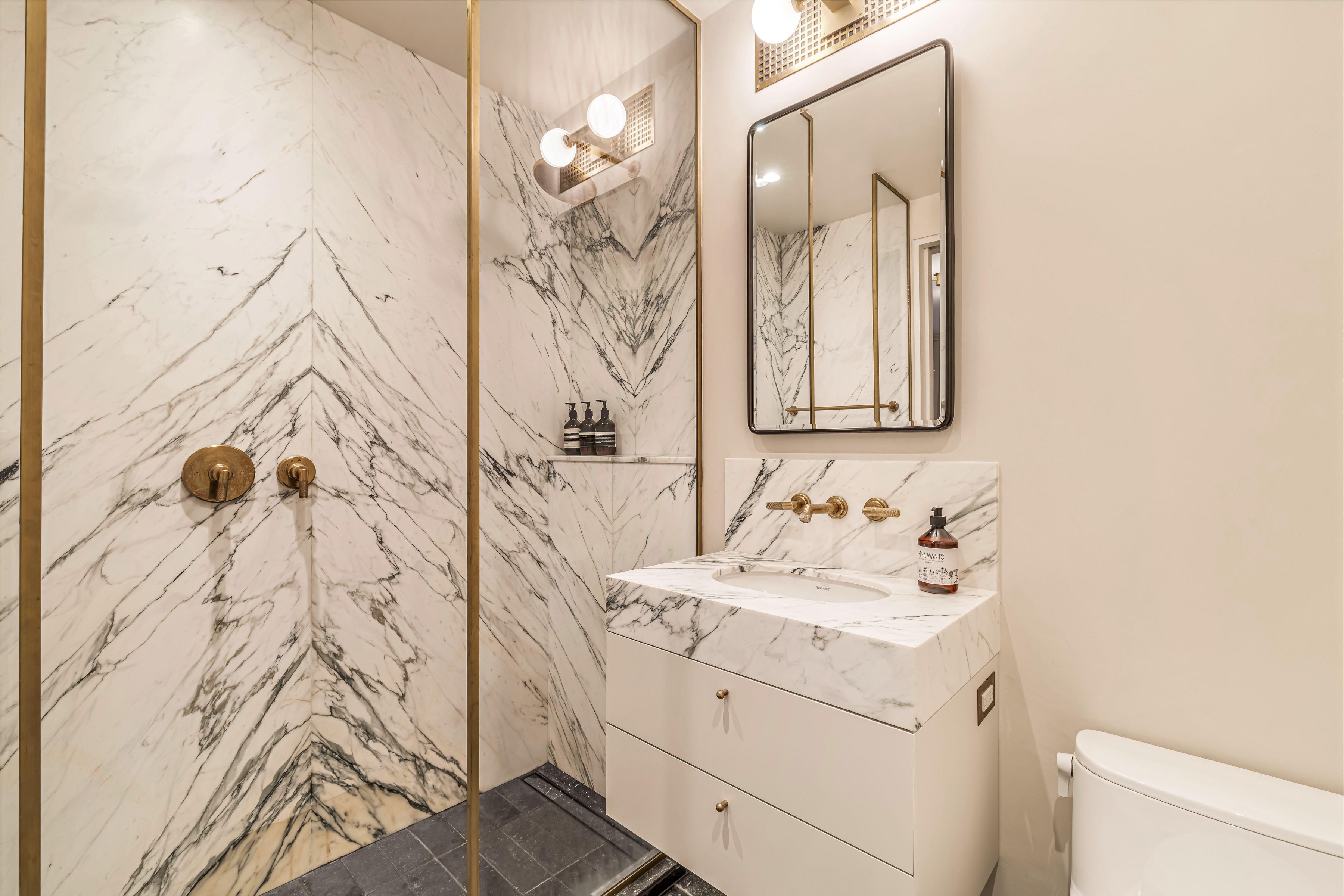 116 East 68th Street 5B