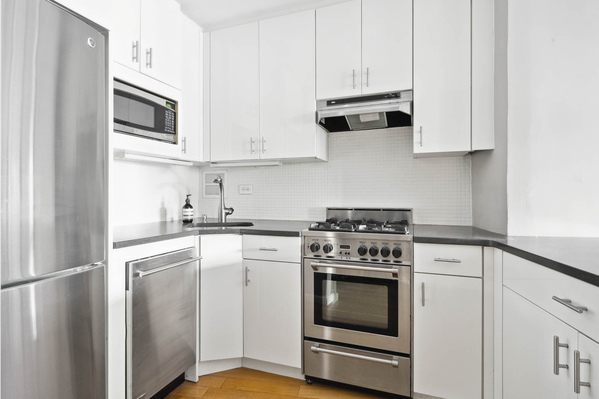 2 Charlton Street 4B
