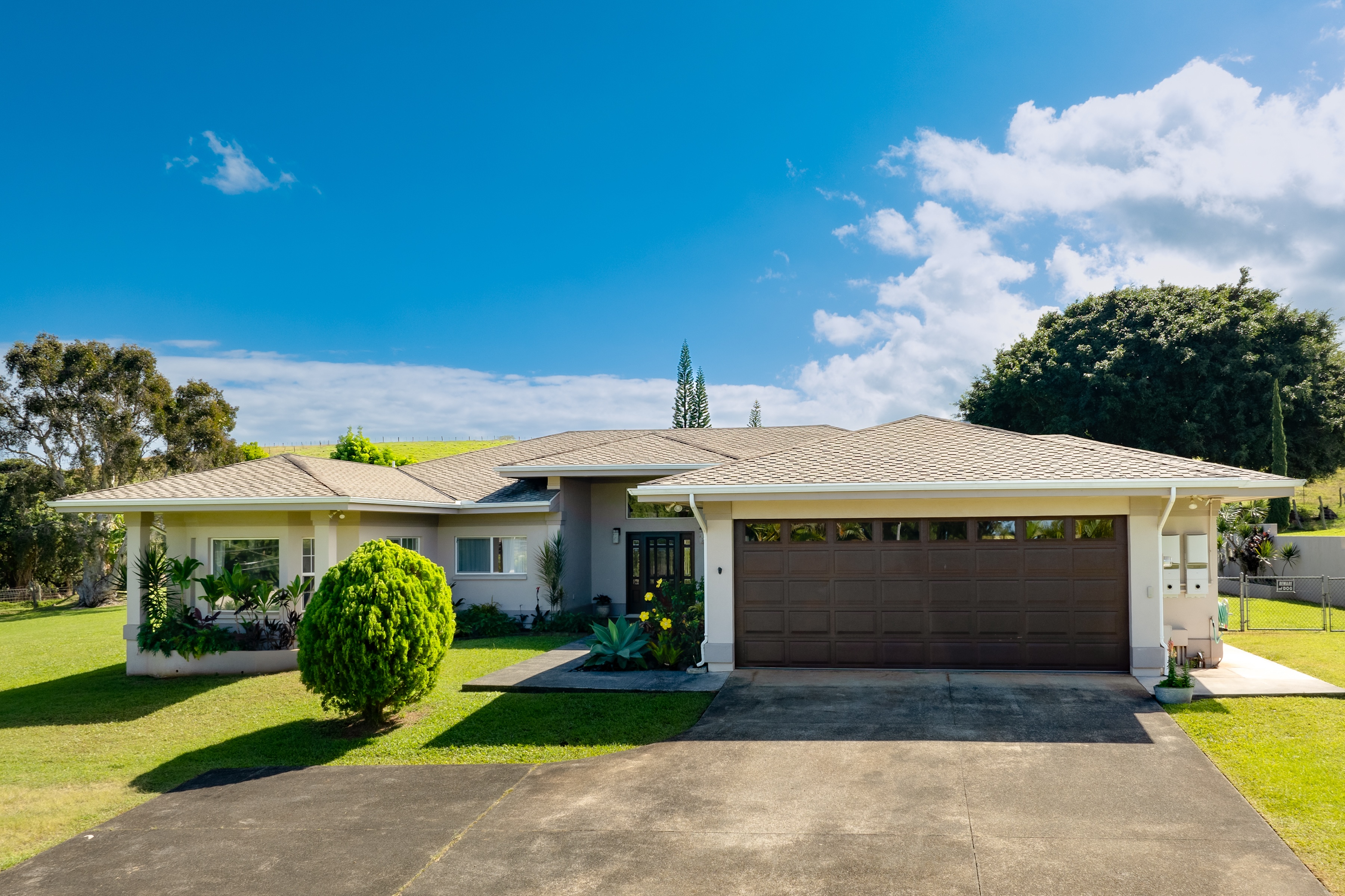 1699 Kaupakalua Road