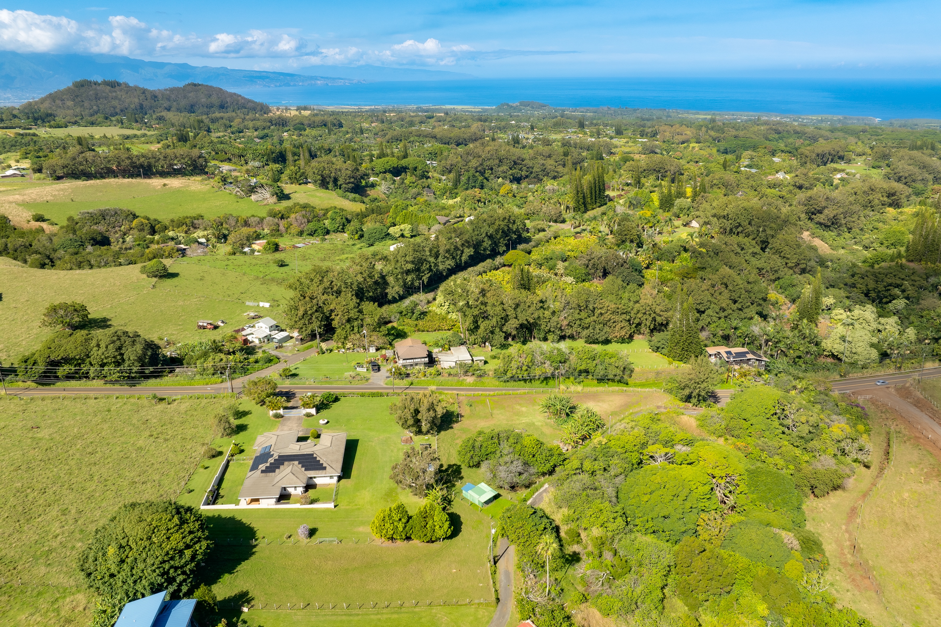 1699 Kaupakalua Road