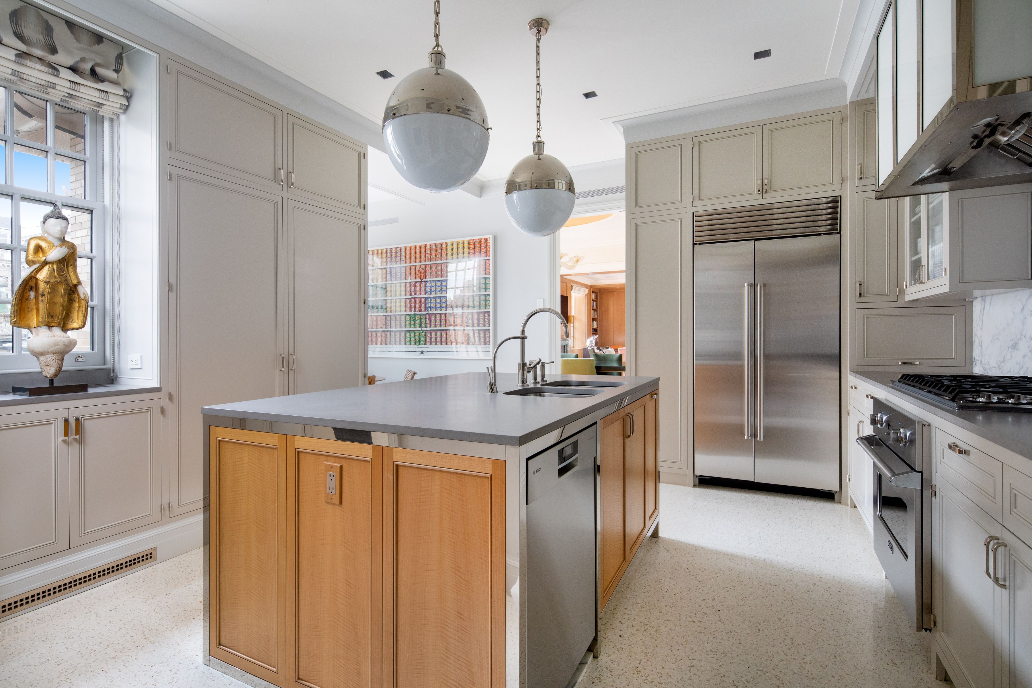 45 East 66th Street 9E