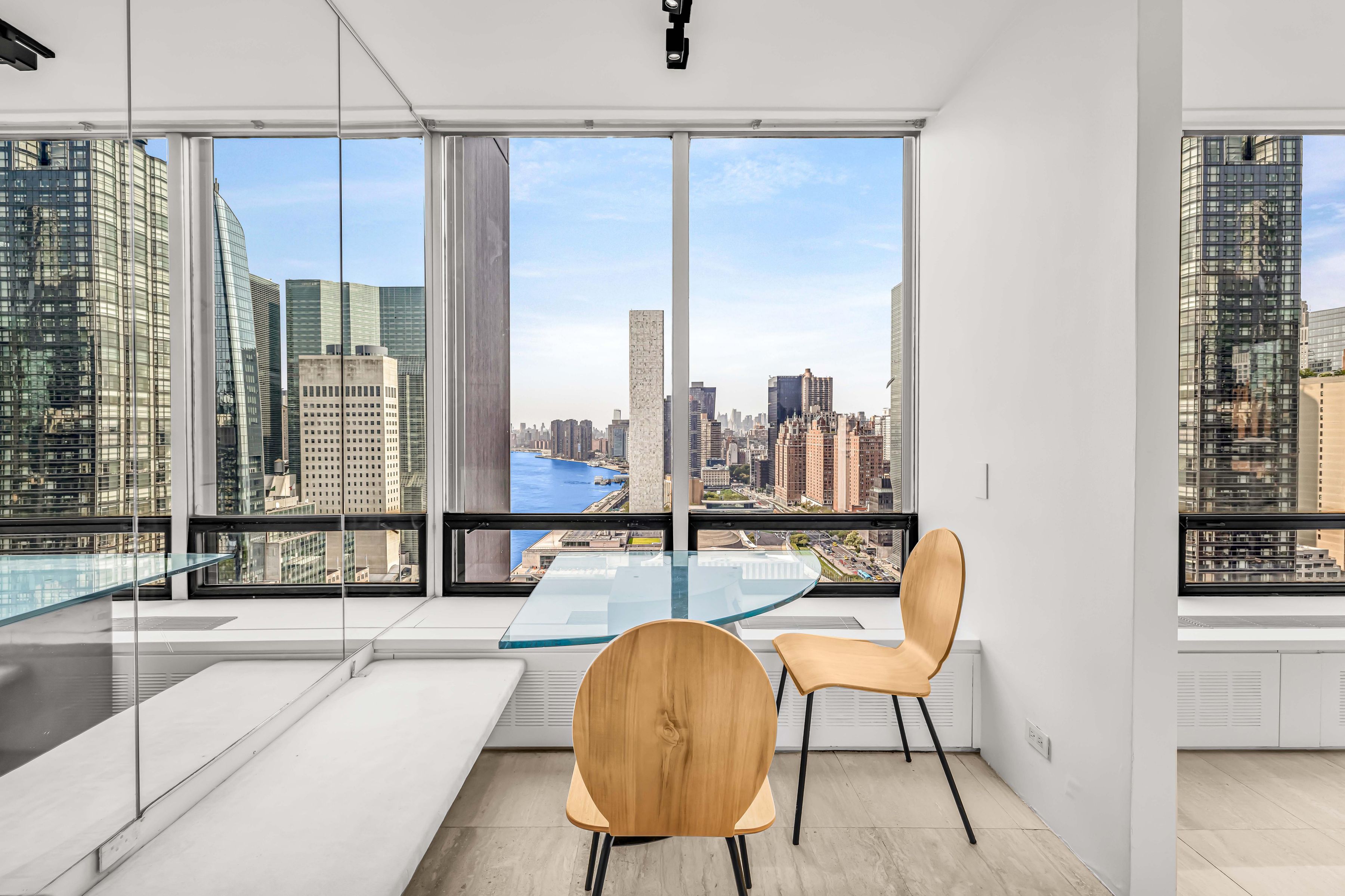 870 United Nations Plaza 28A