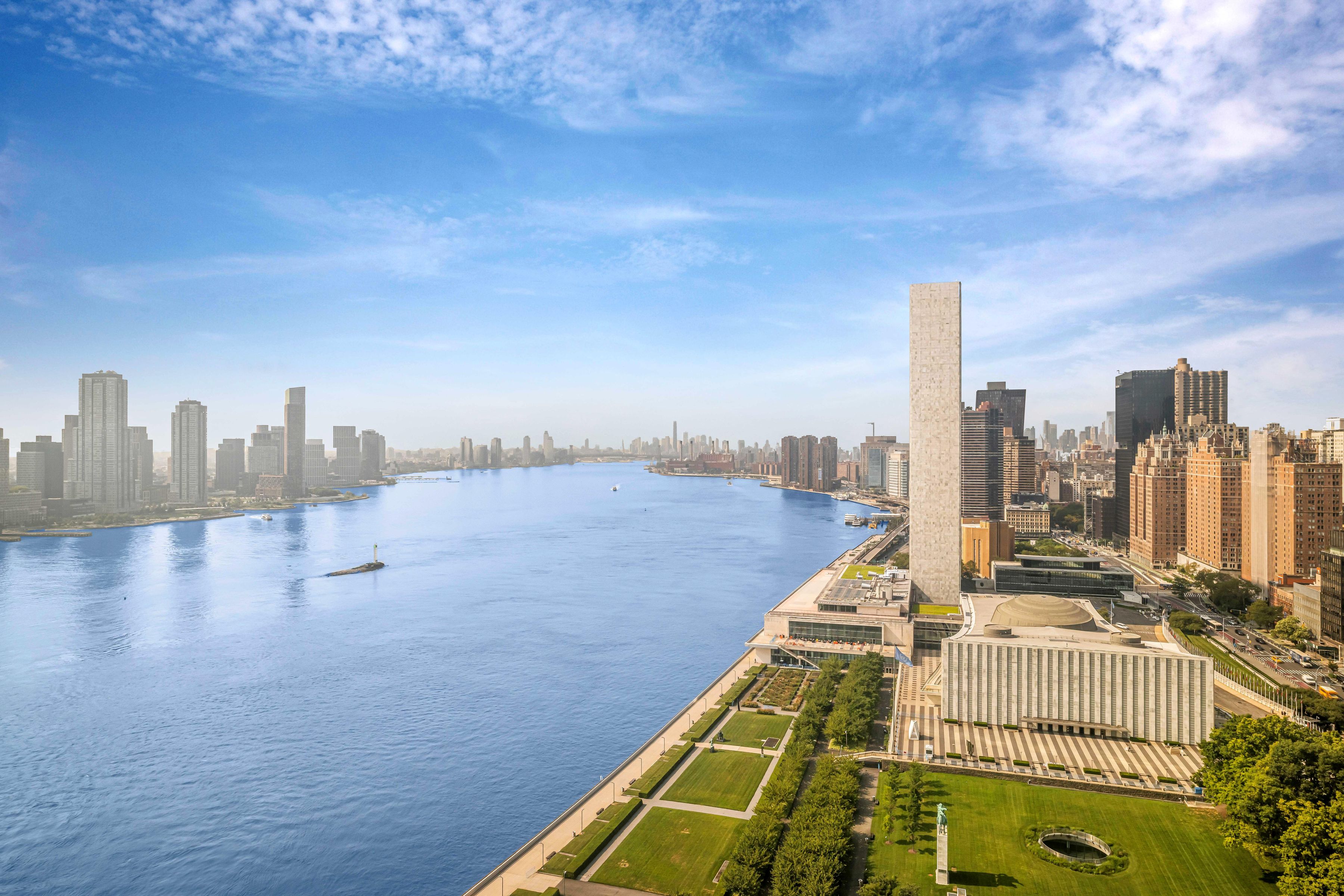 870 United Nations Plaza 28A