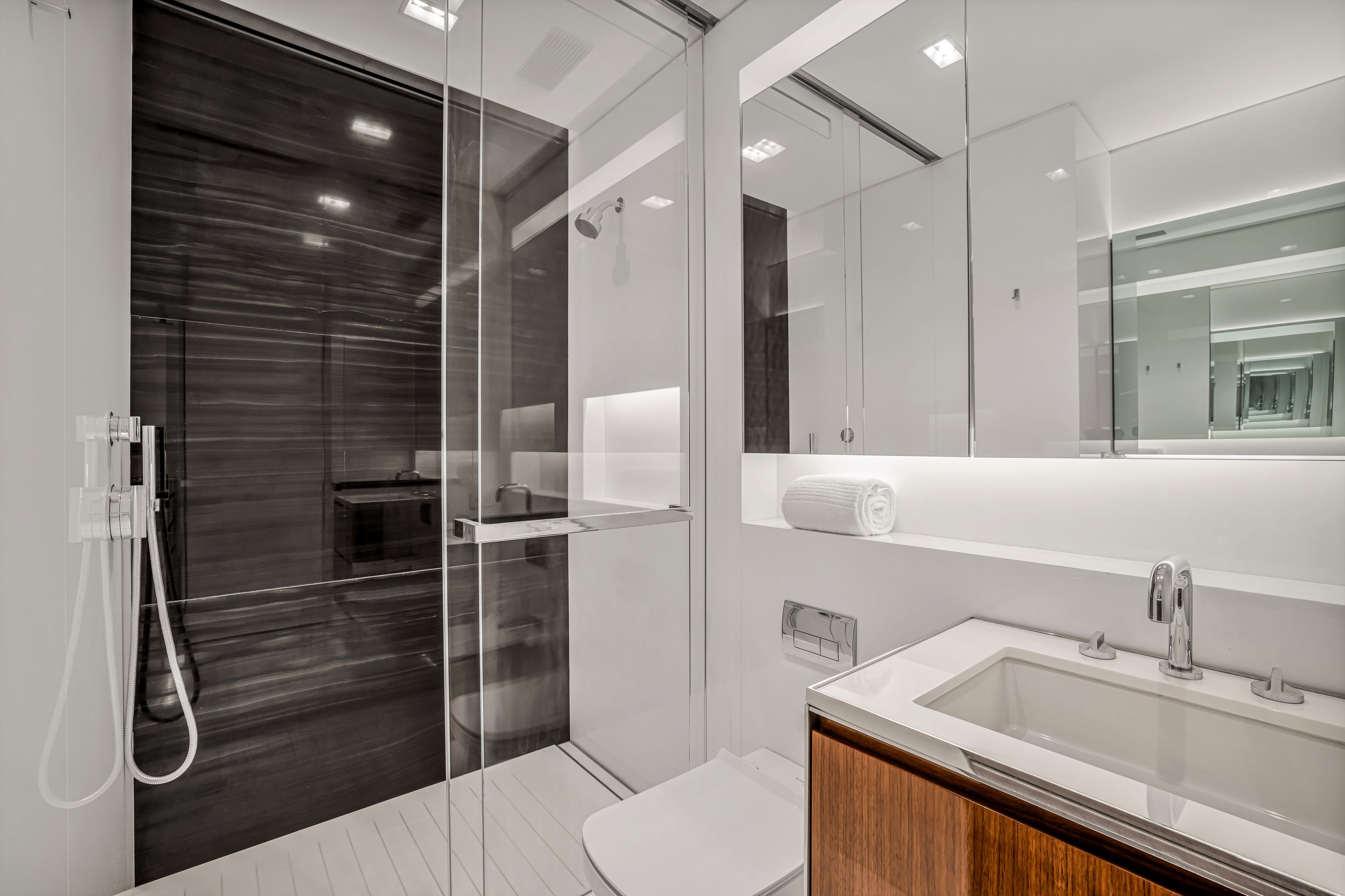 825 Fifth Avenue 12C