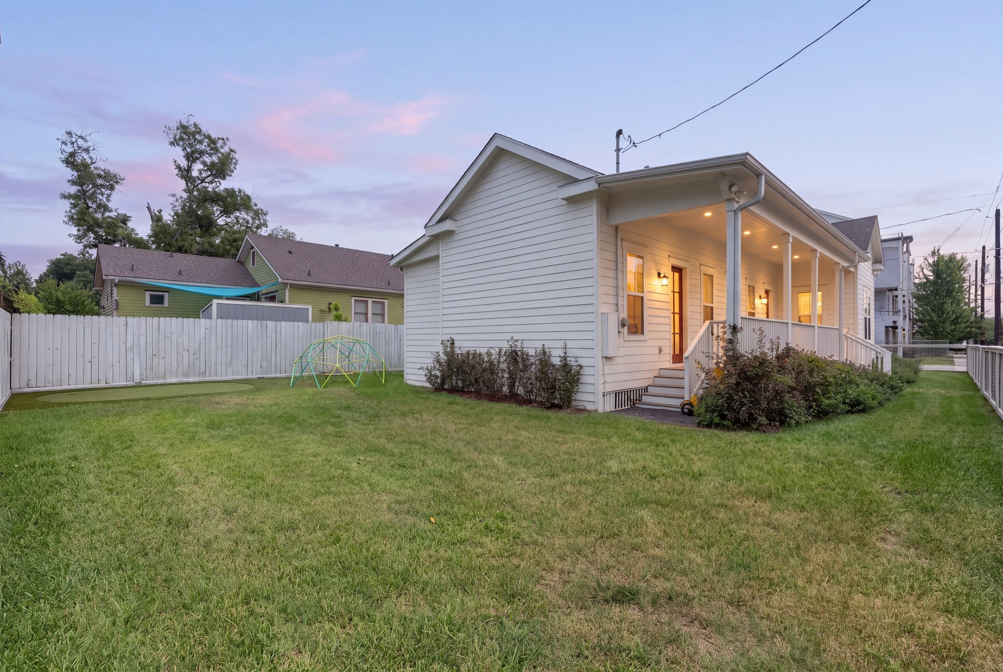 1303 Summer Street