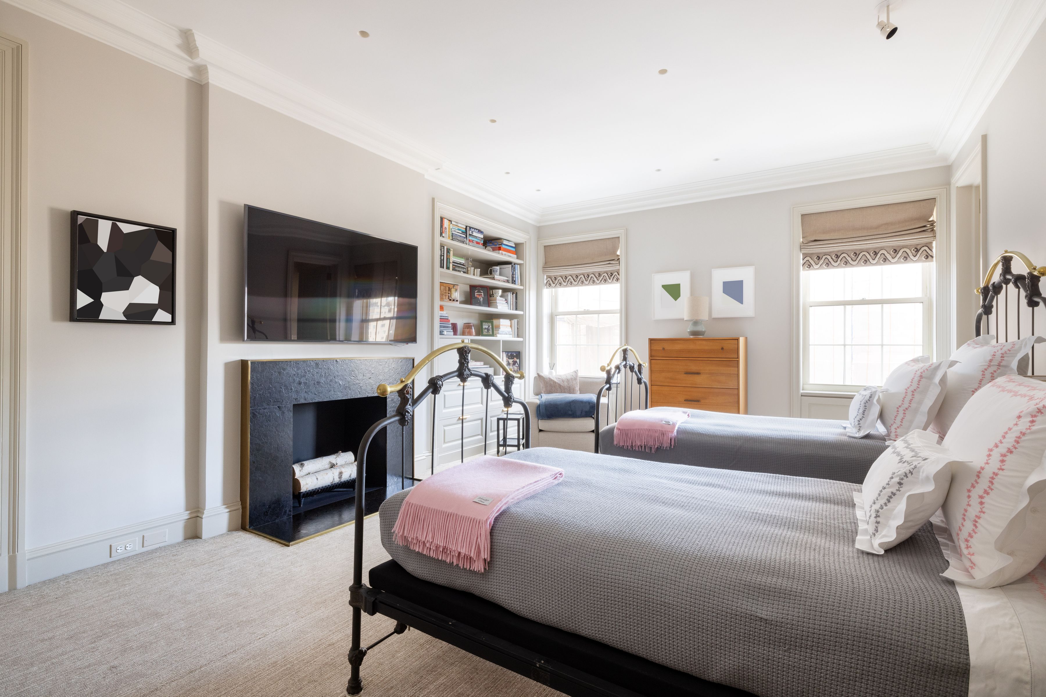 720 Park Avenue 10A