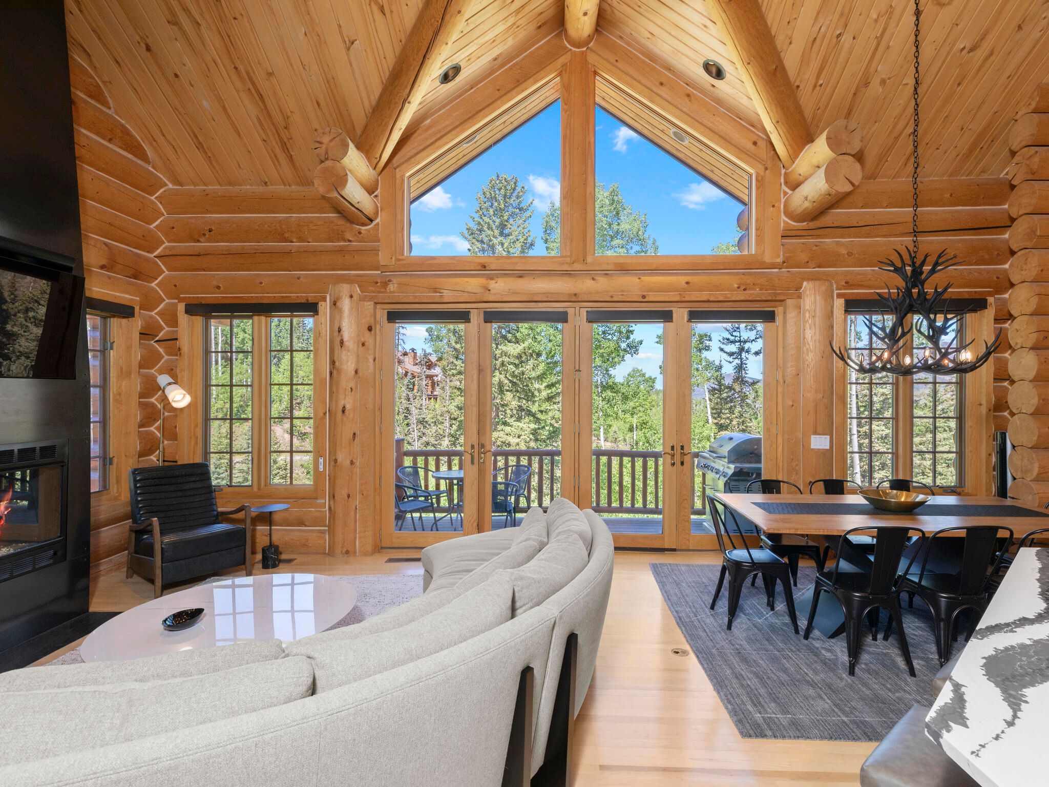 108 Lodges Lane 4 