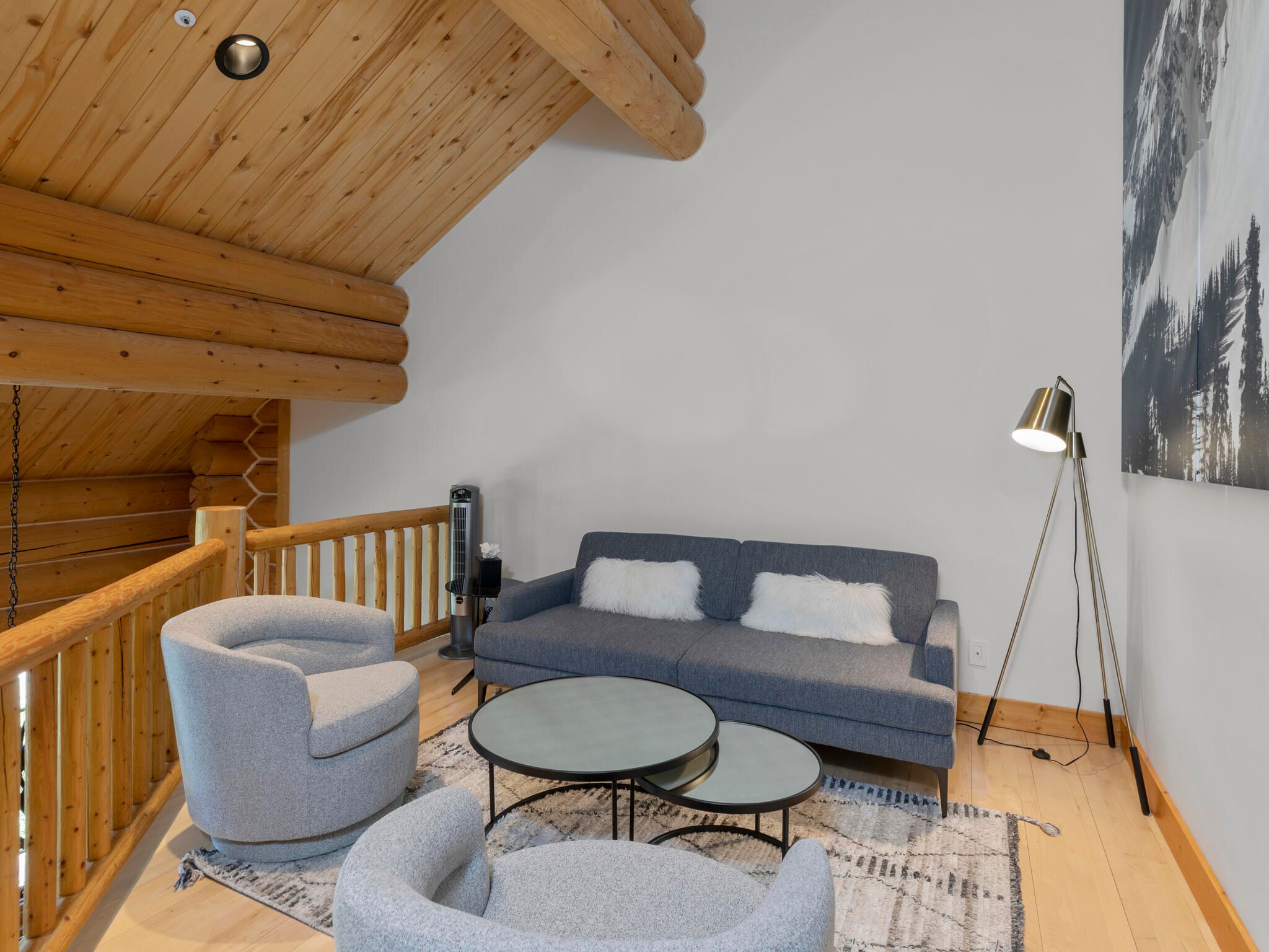 108 Lodges Lane 4 