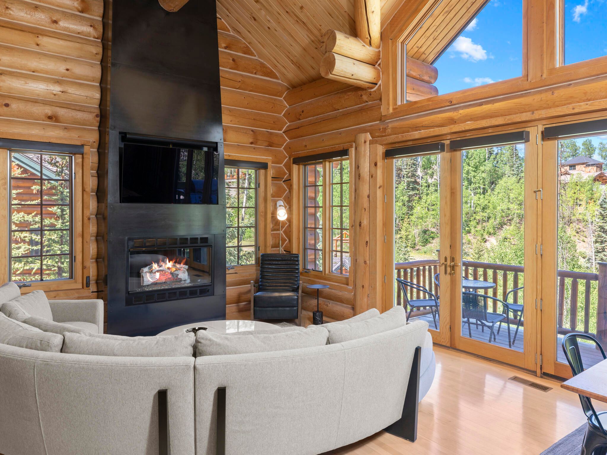 108 Lodges Lane 4 