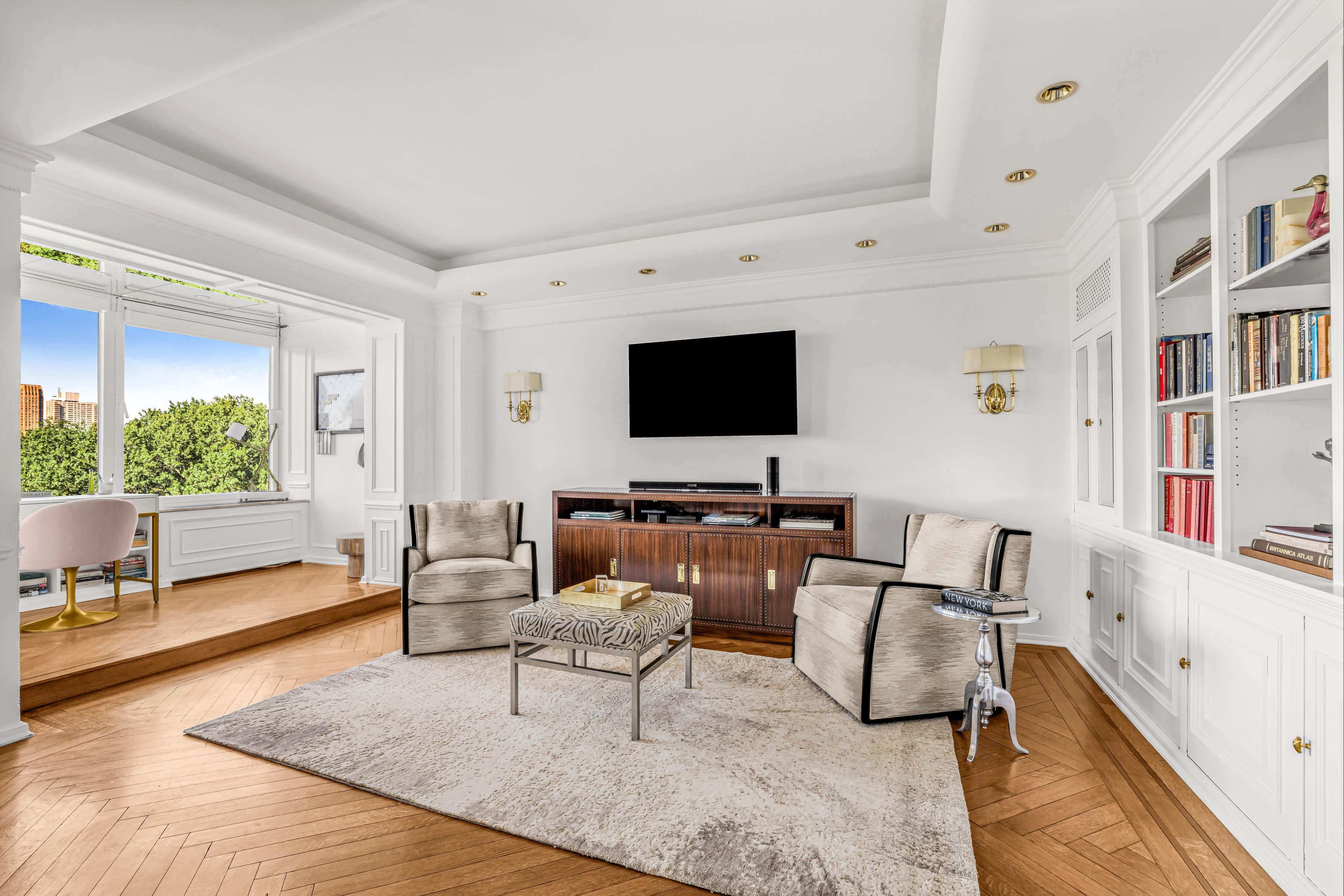 860 Fifth Avenue 9/10JK