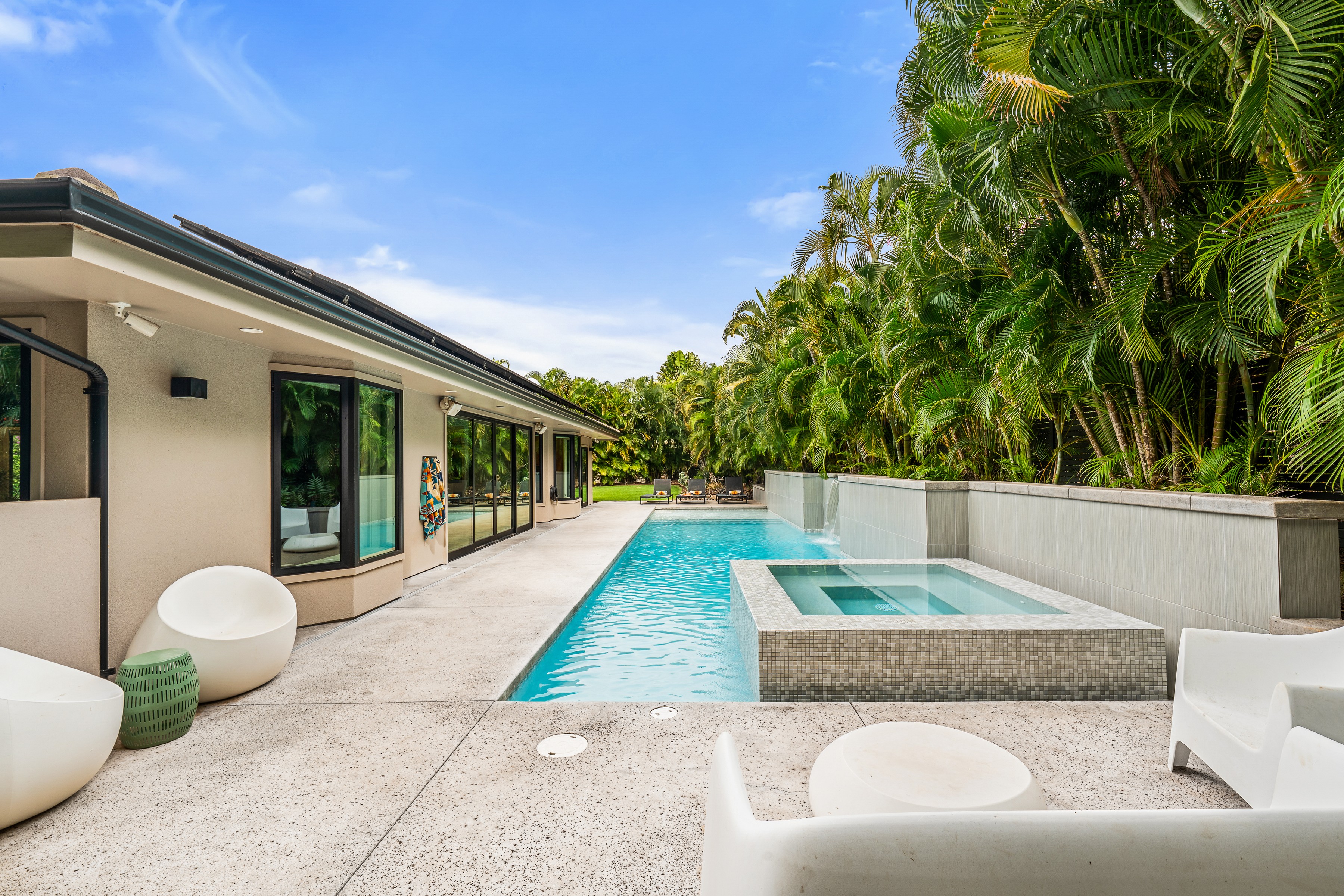 384 Pualoa Nani Place