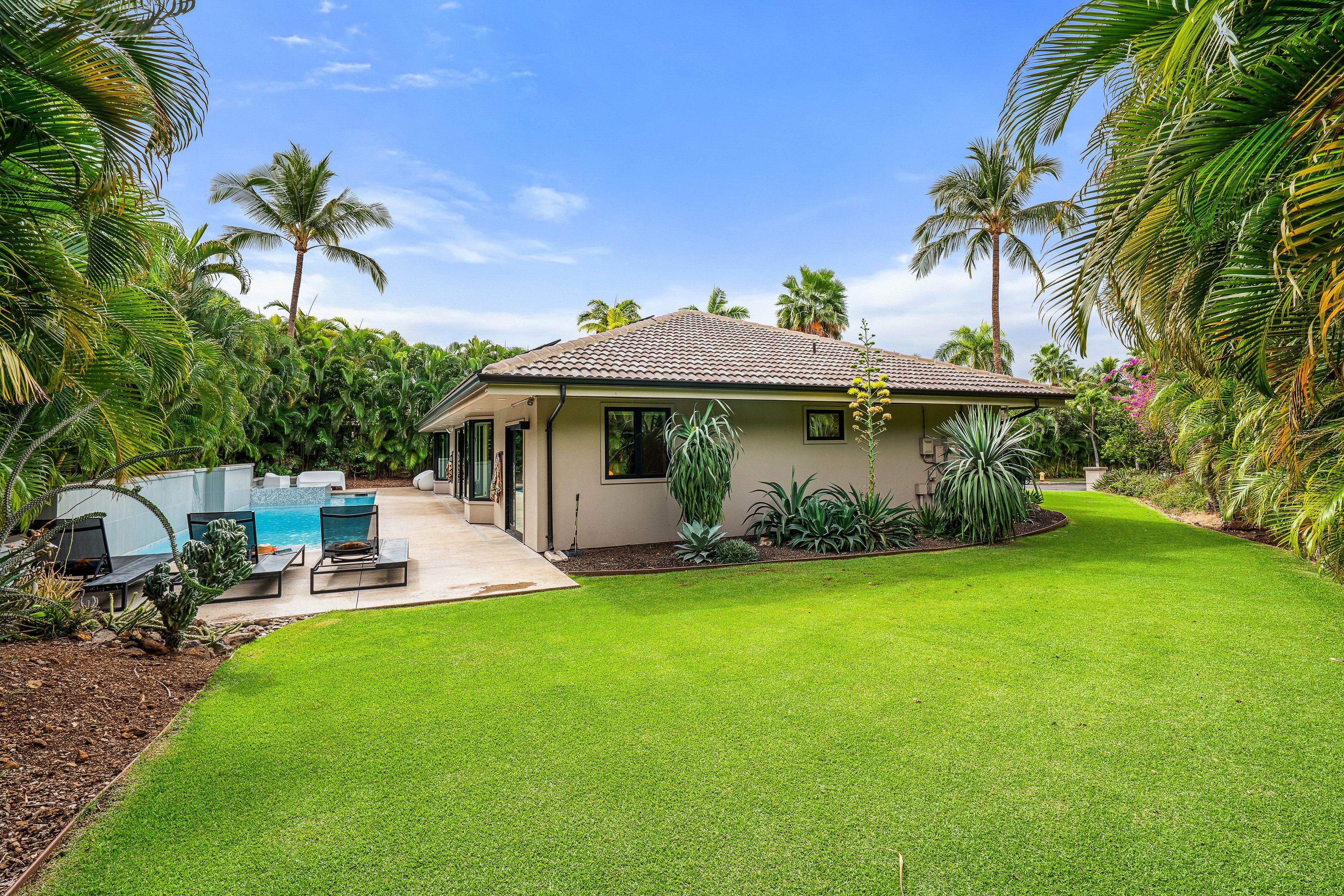 384 Pualoa Nani Place