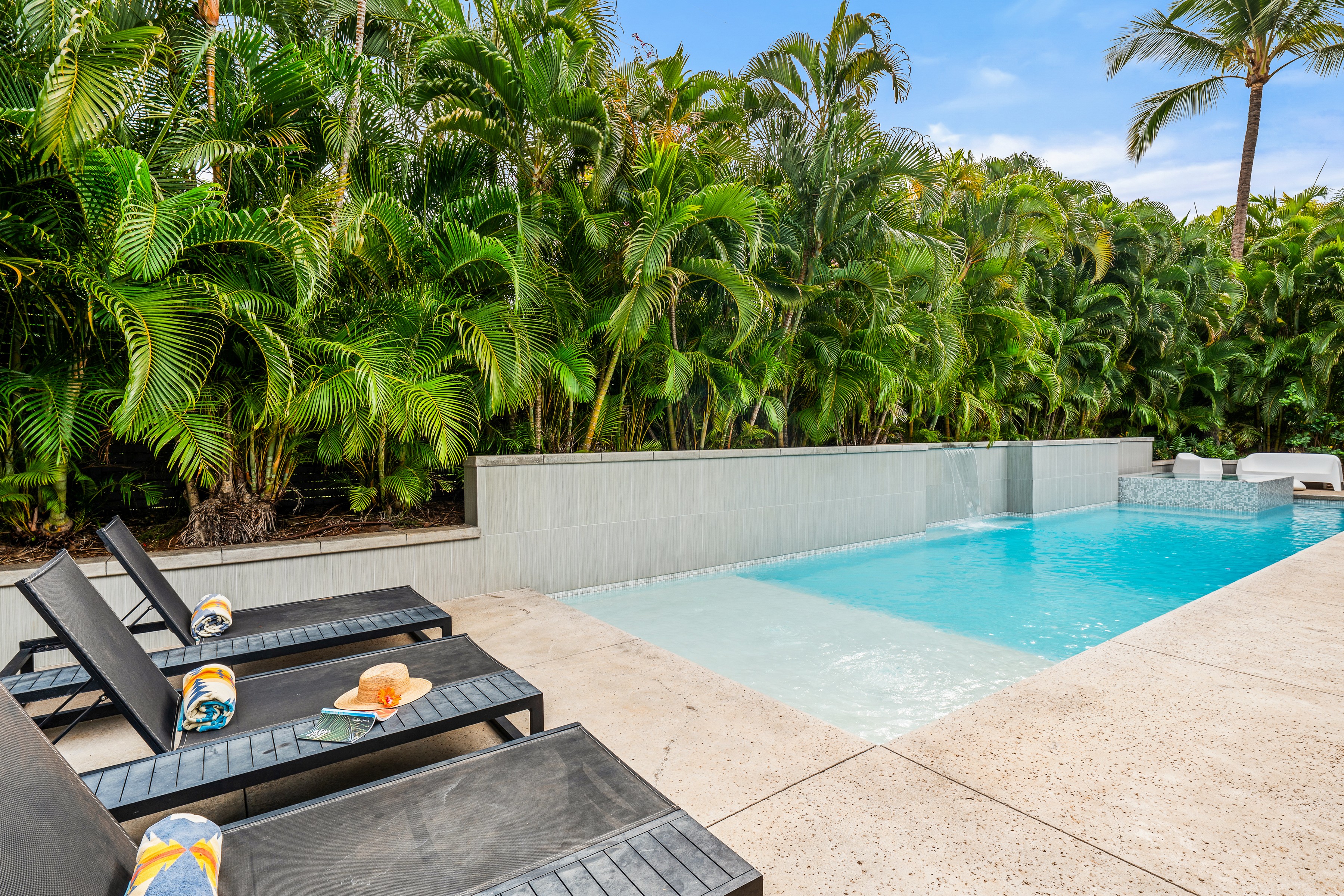 384 Pualoa Nani Place