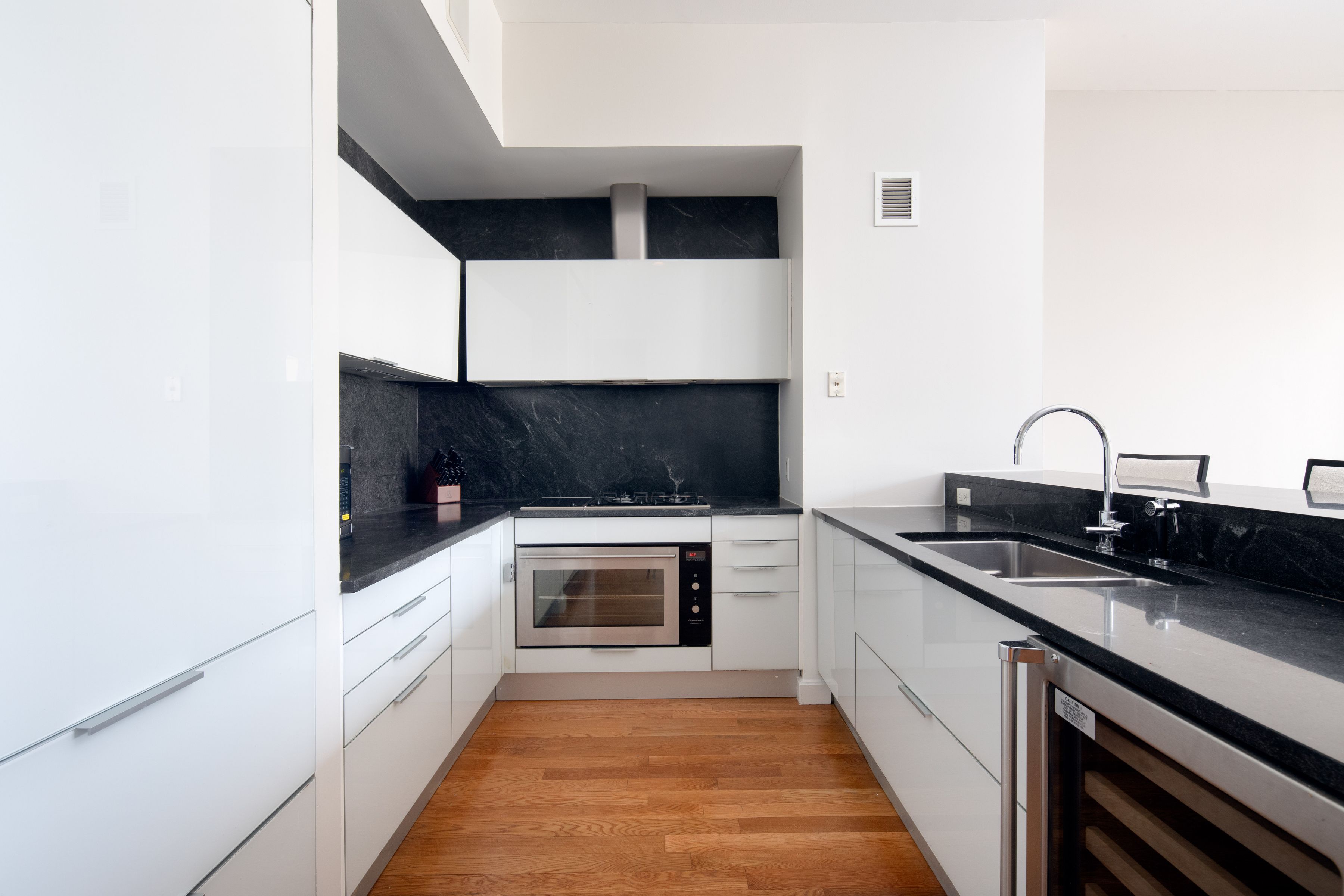 240 Park Avenue South 14B