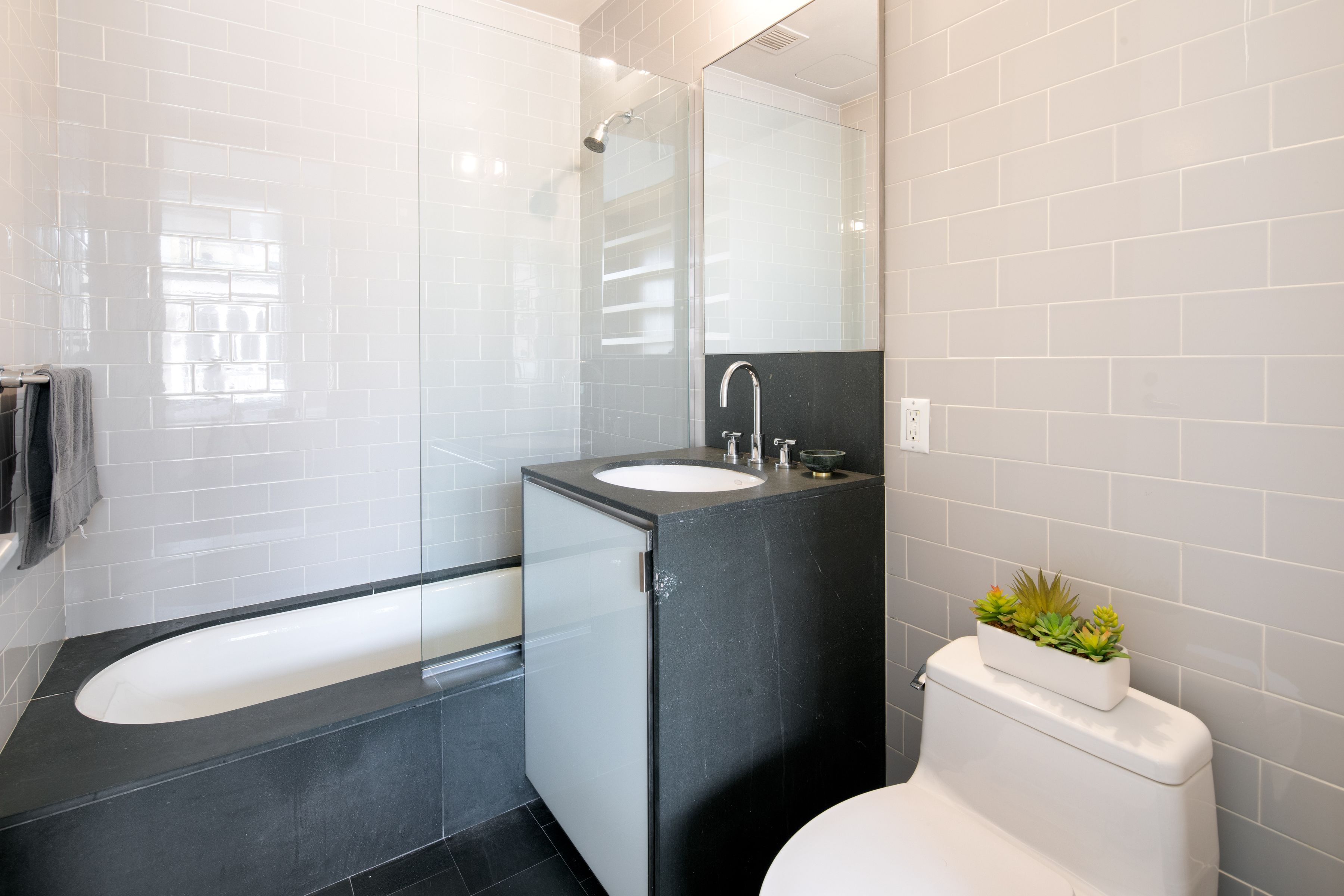 240 Park Avenue South 14B
