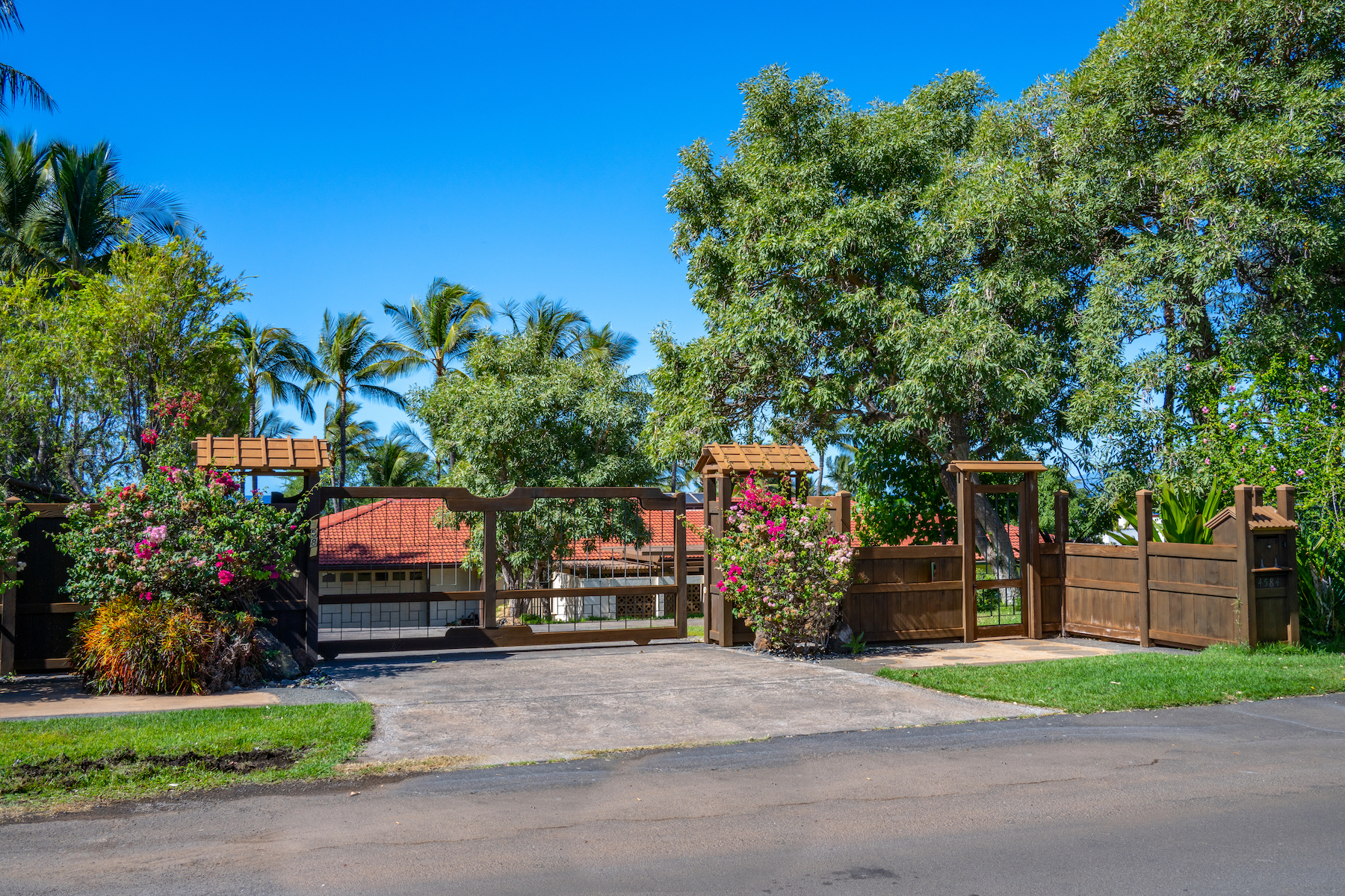 4584 Makena Road